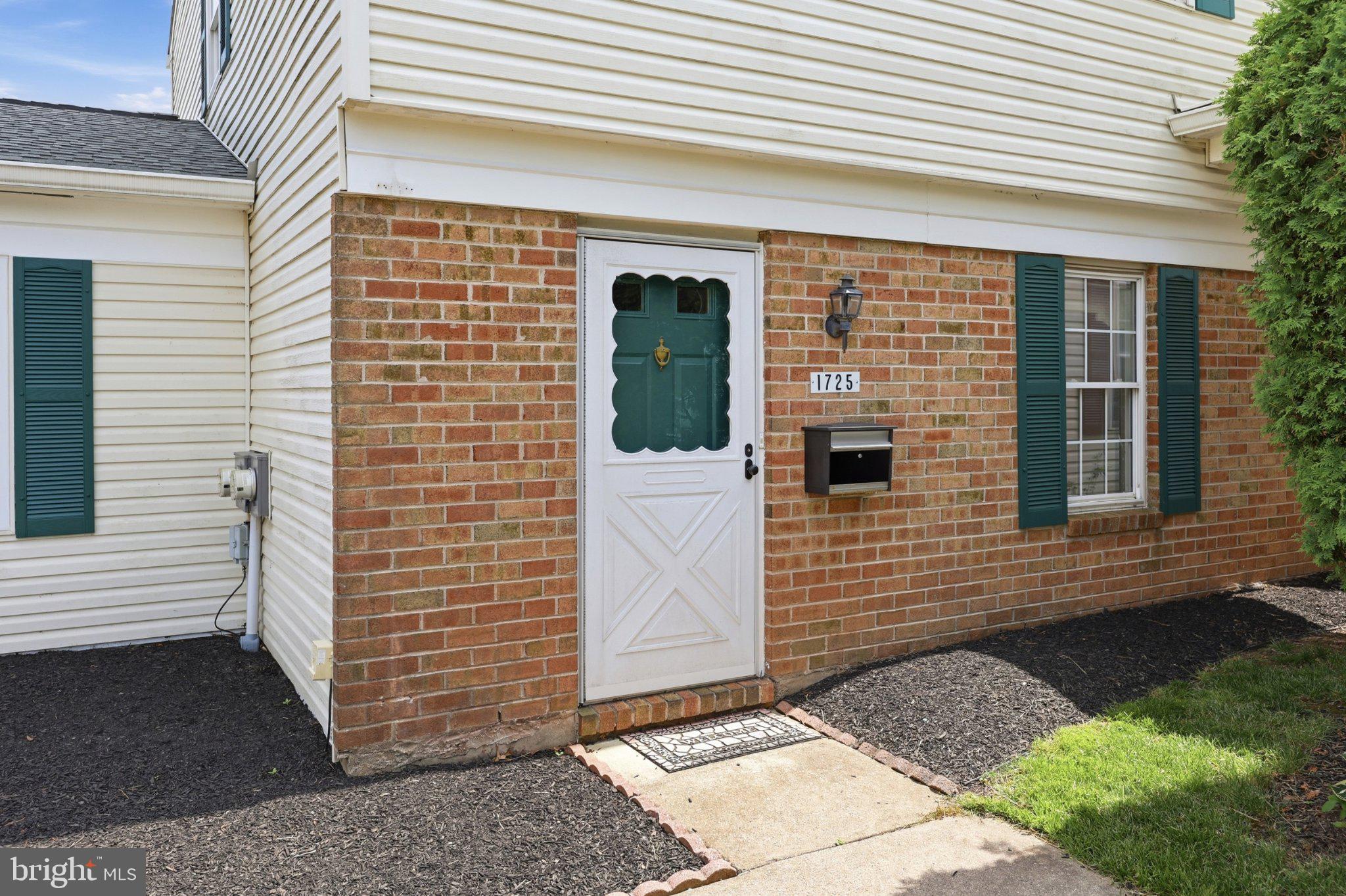 1725 ROSEDALE
