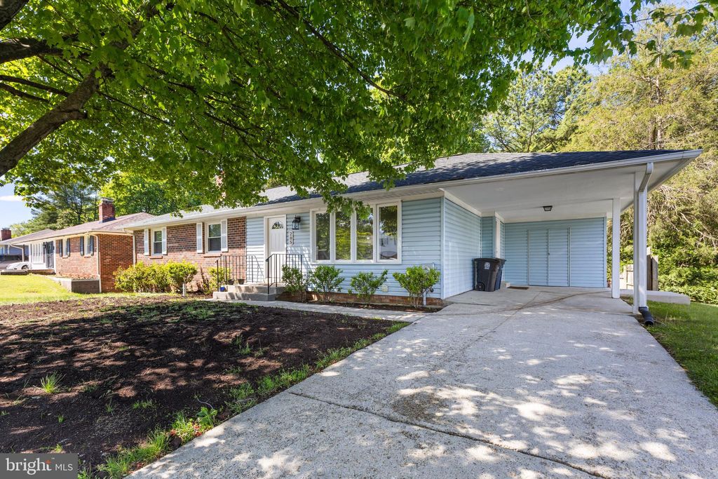 Photo of 205 Weymouth Street, UPPER MARLBORO, MD 20774 (MLS # MDPG2201808)