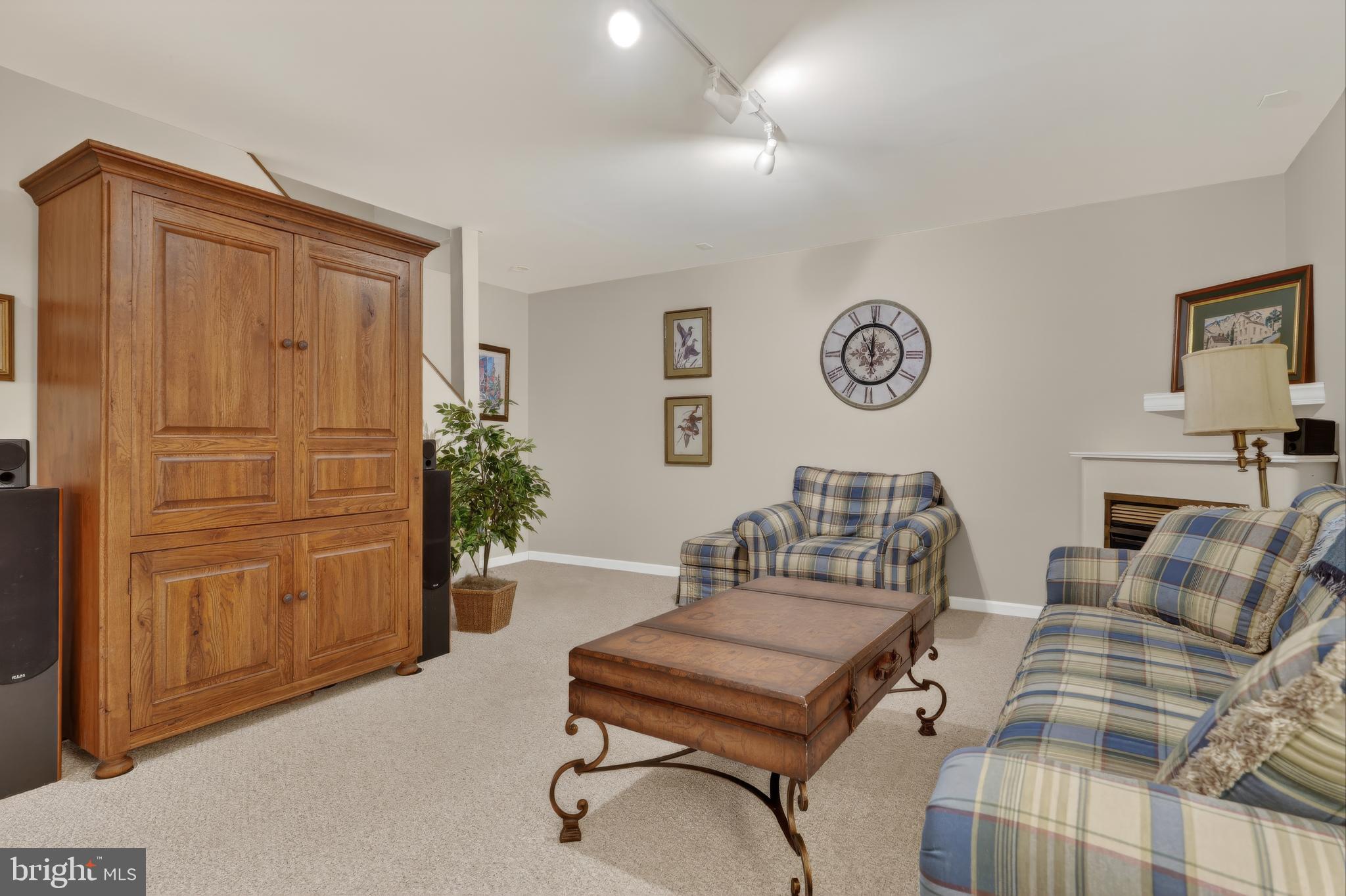 VILLAGES OF ELK NECK WOODHOLME - Residential