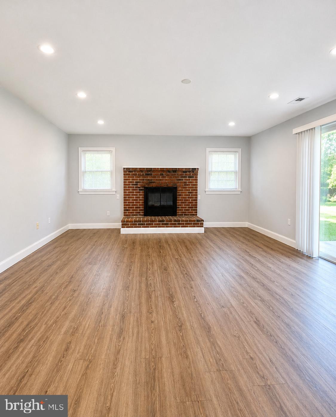 TAYLOR MANOR - Residential