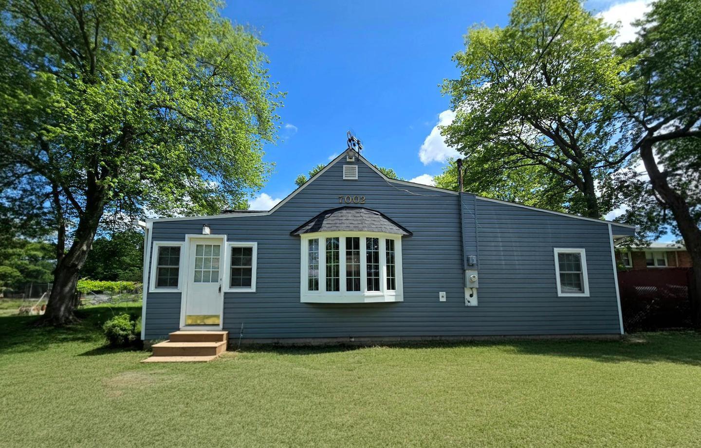 TAYLOR MANOR - Residential