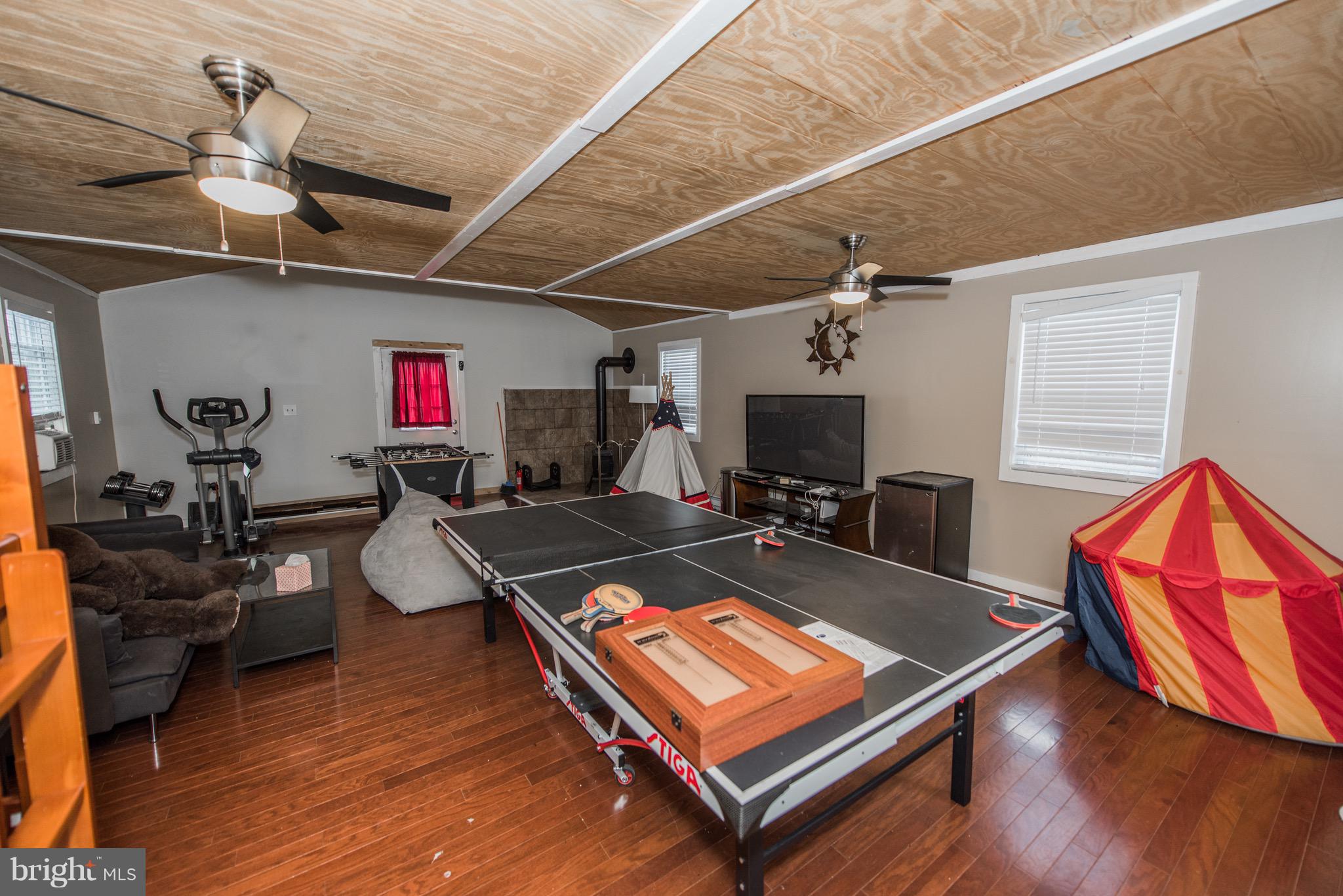 ROUSE MT - Residential