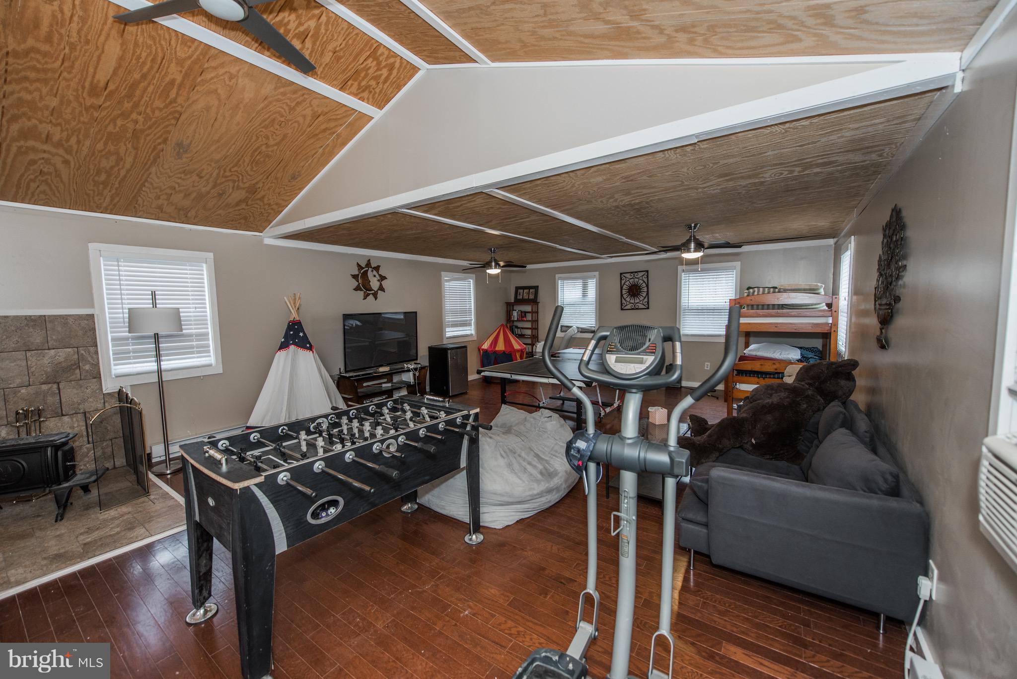 ROUSE MT - Residential