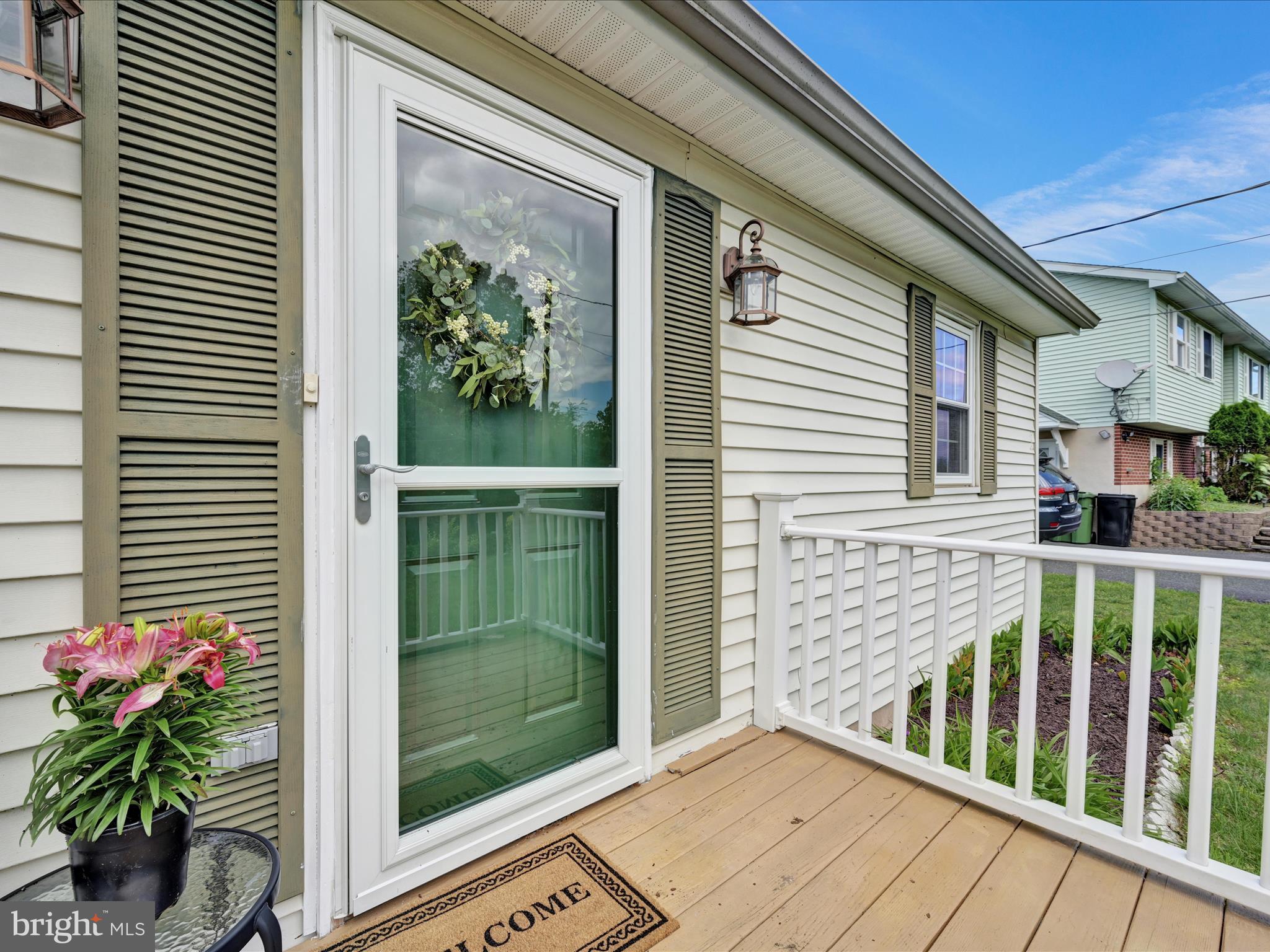 1435 WYNONAH DRIVE