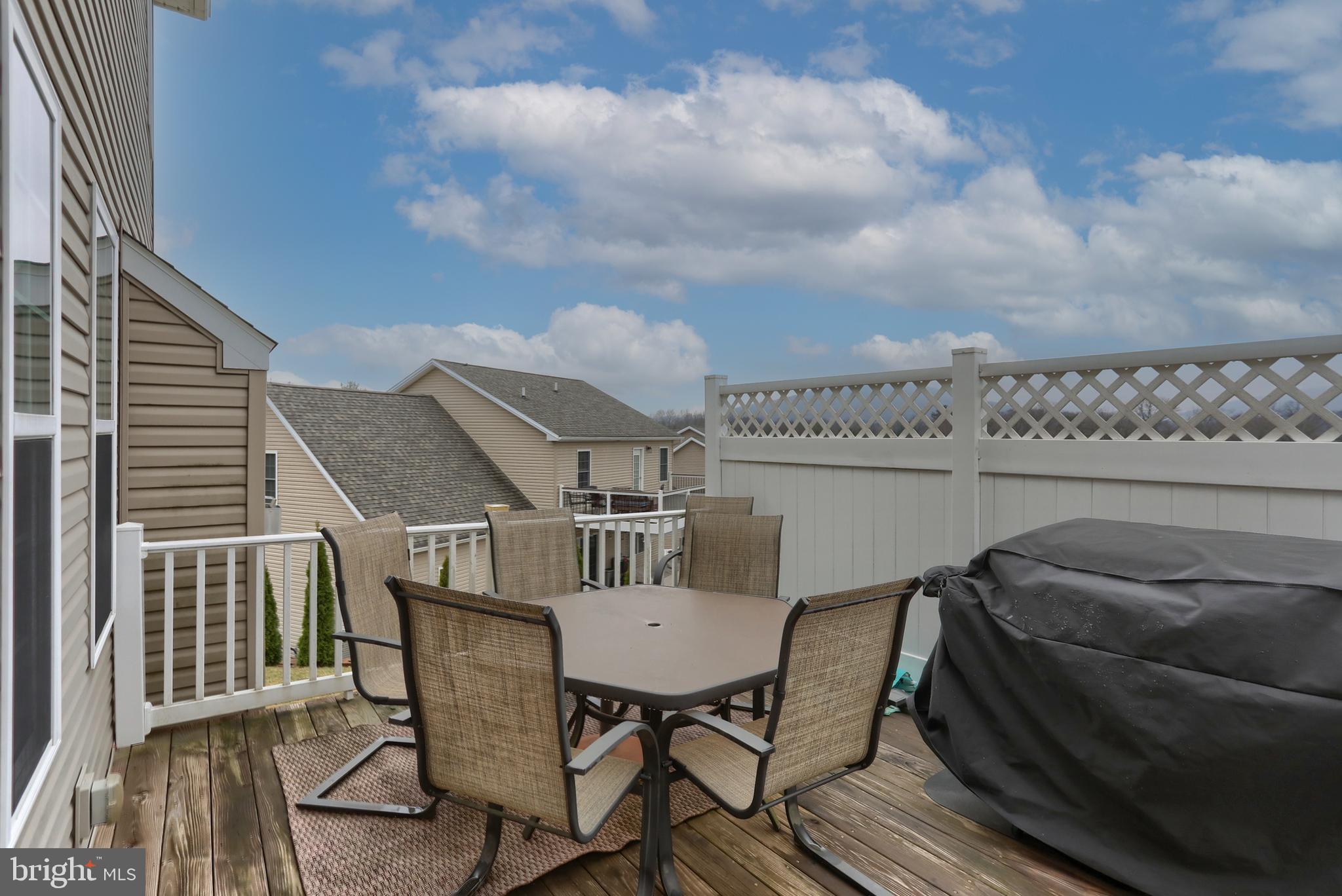 MOUNTAIN CREST ESTATES - Residential