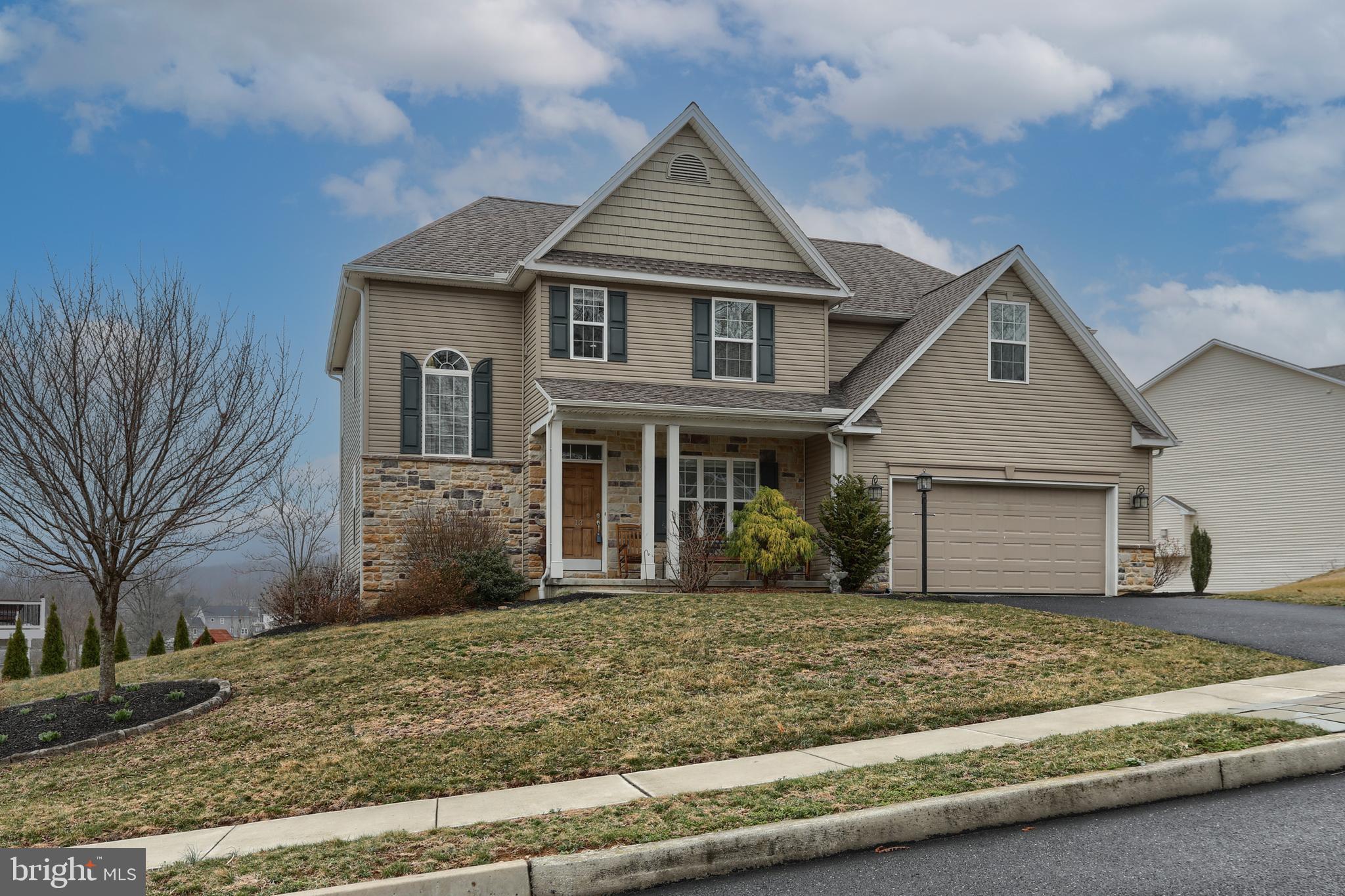 MOUNTAIN CREST ESTATES - Residential