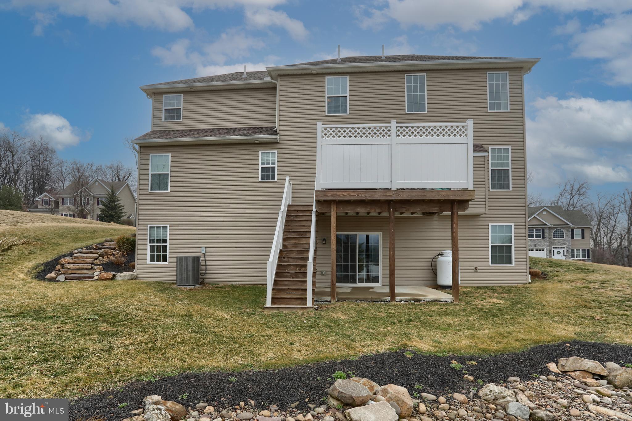 MOUNTAIN CREST ESTATES - Residential