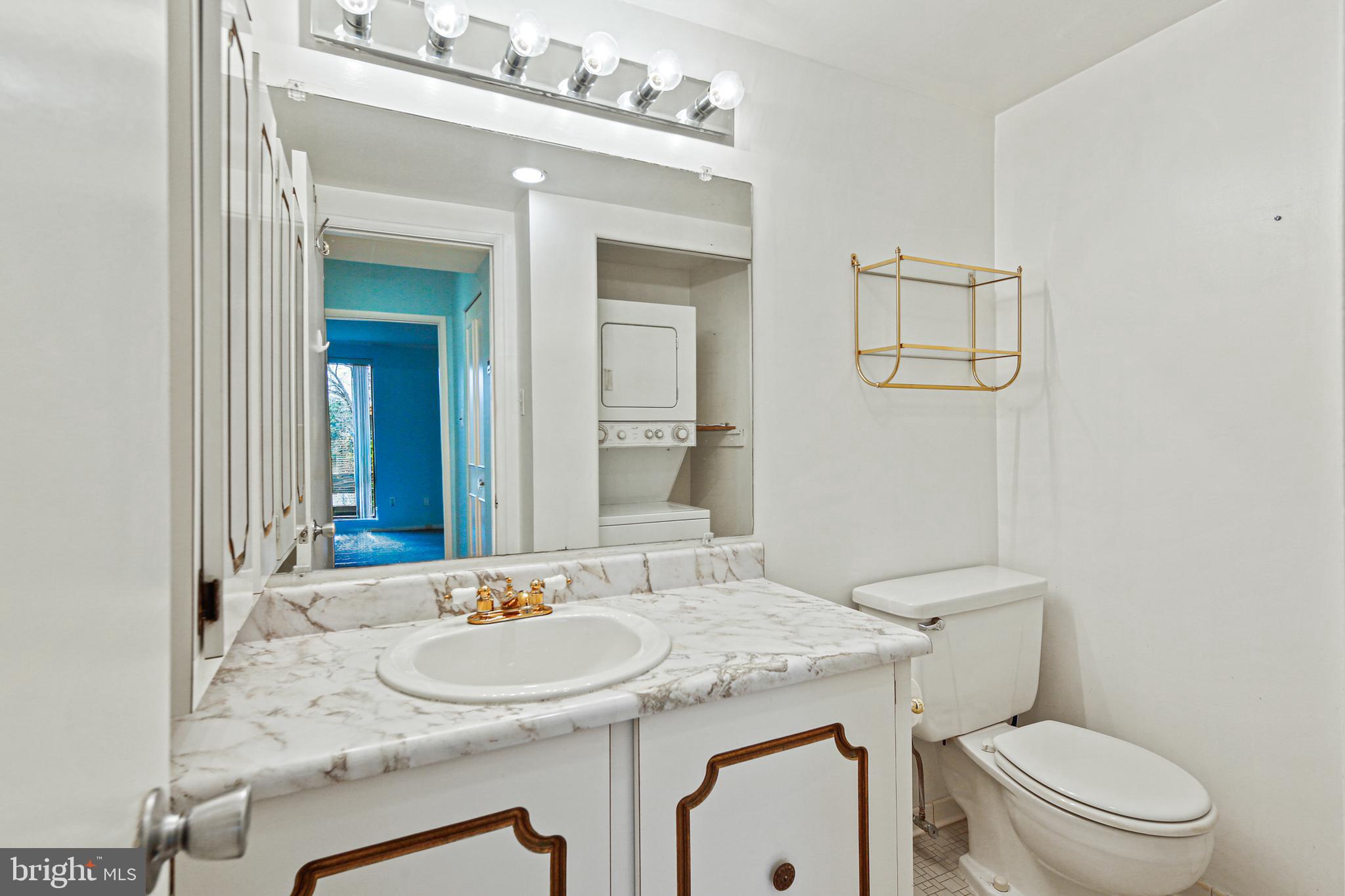 SUBURBAN OAKS - Residential