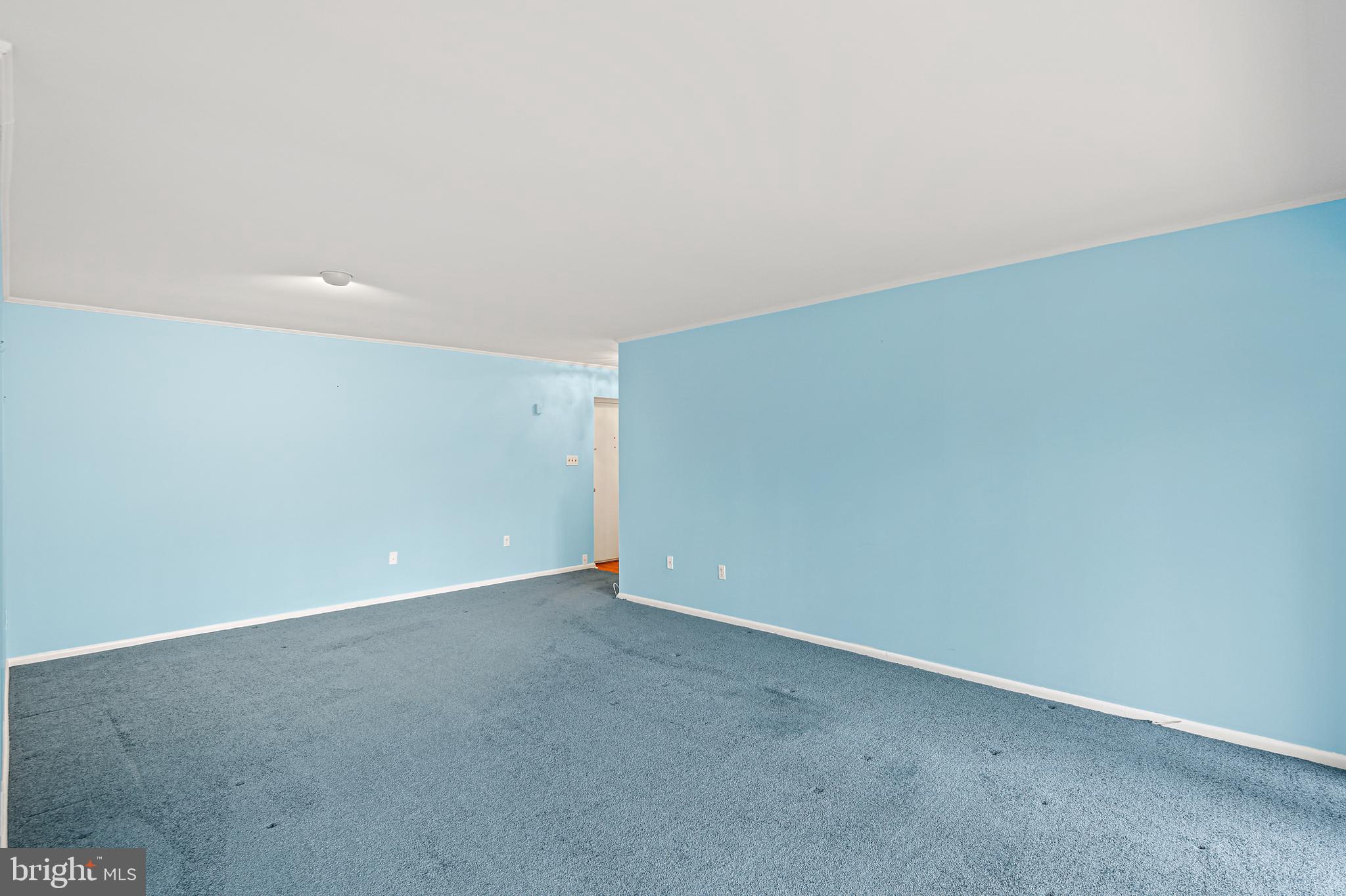 SUBURBAN OAKS - Residential