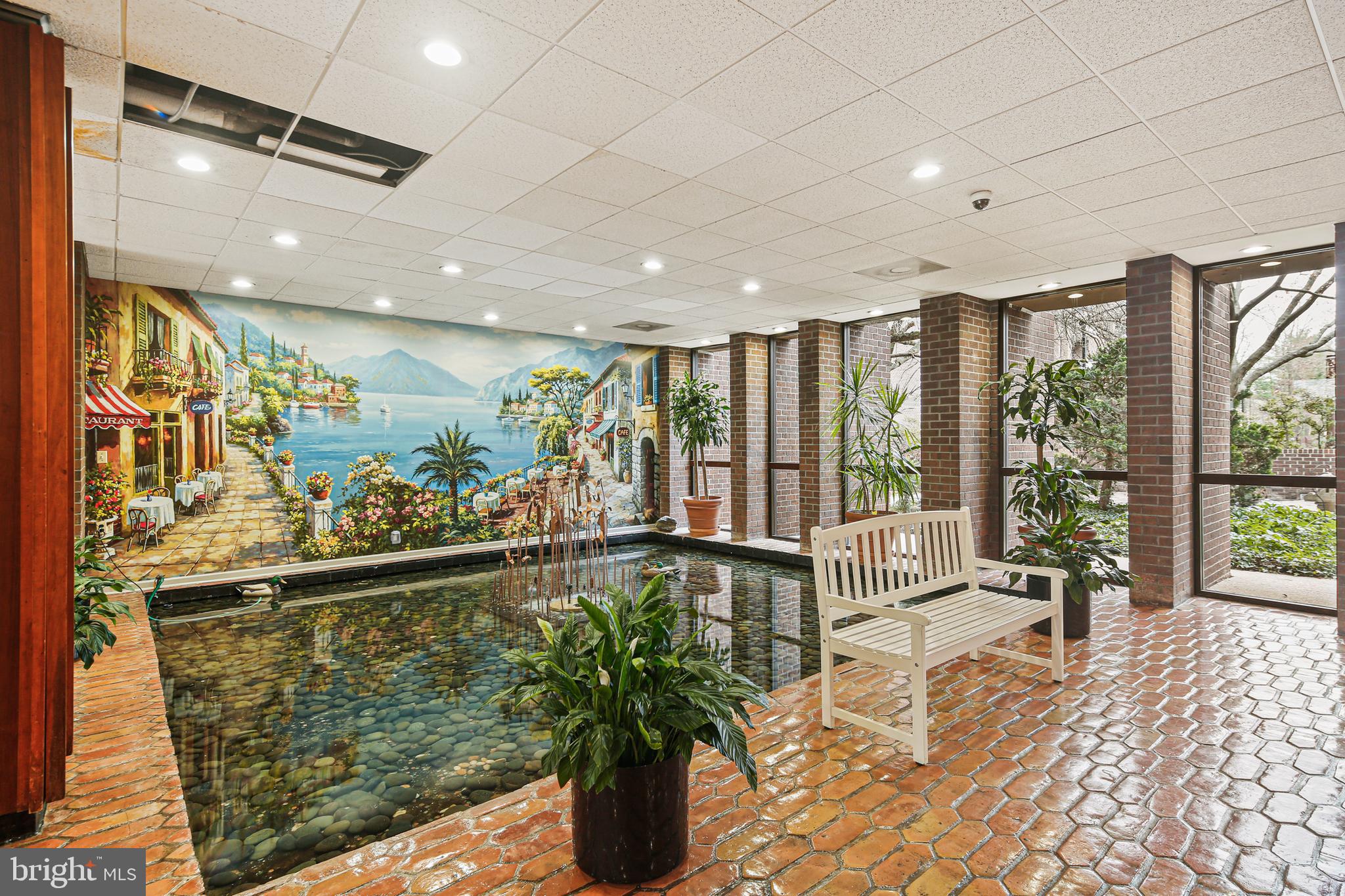 SUBURBAN OAKS - Residential