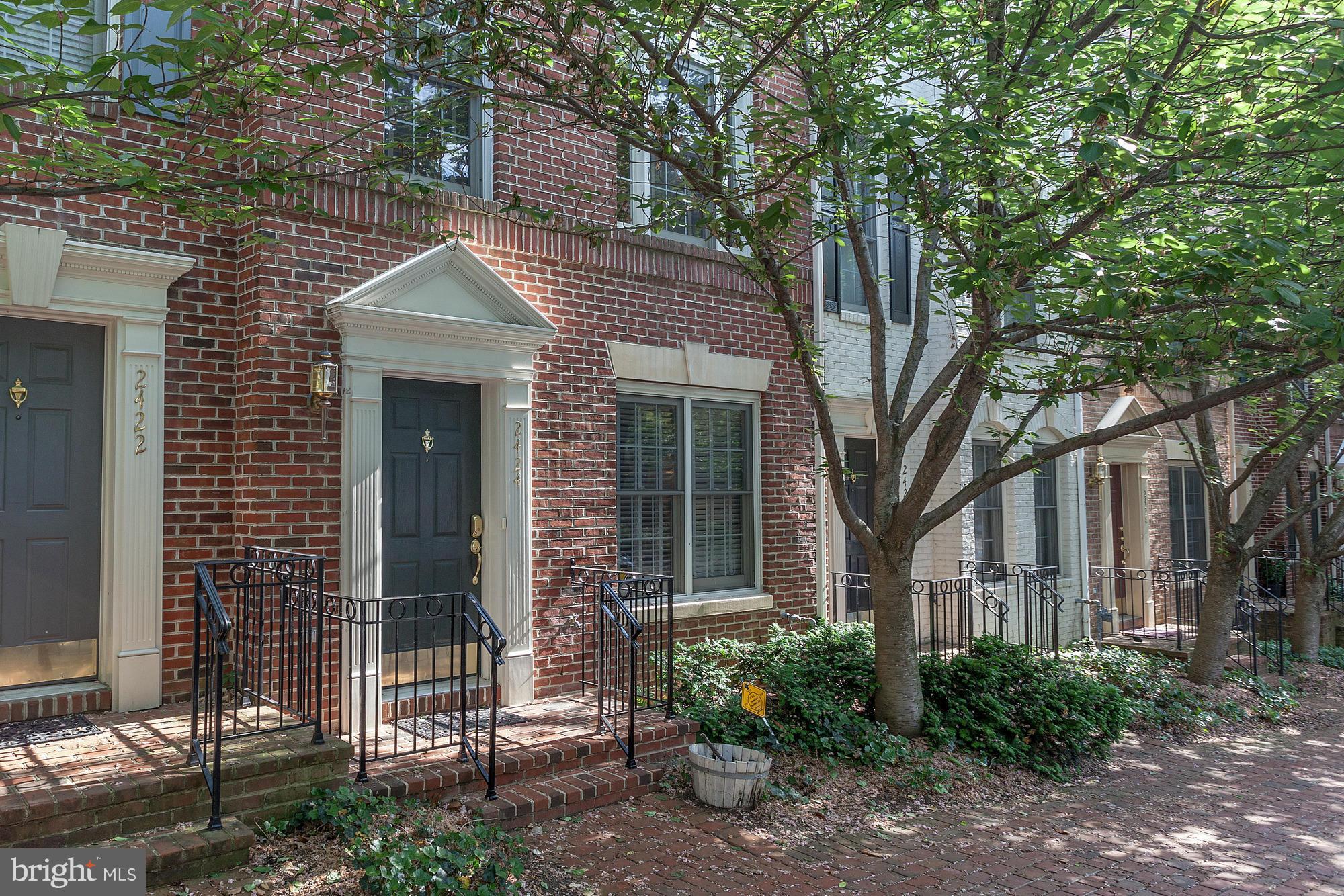 COURTHOUSE HILL - Residential