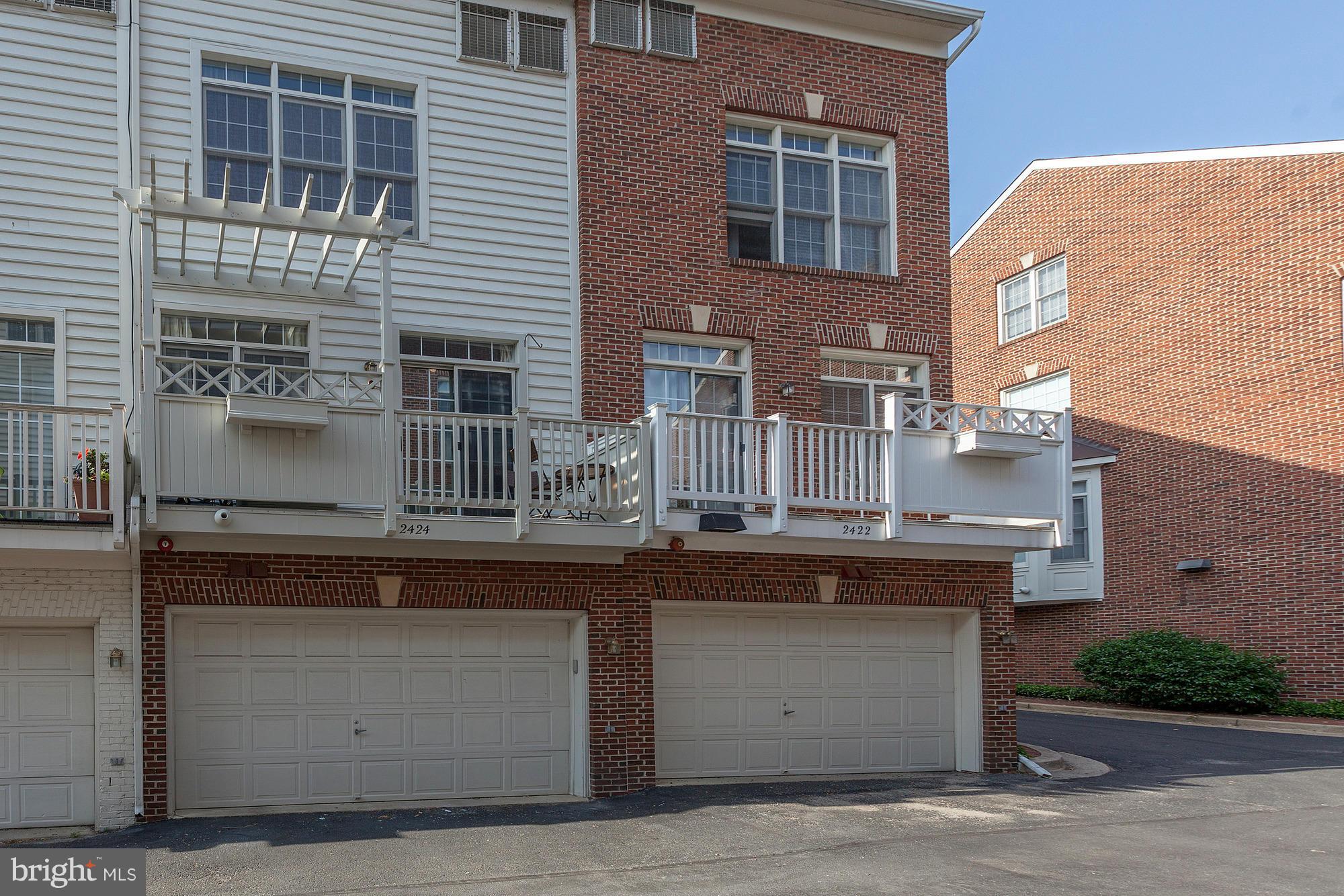 COURTHOUSE HILL - Residential