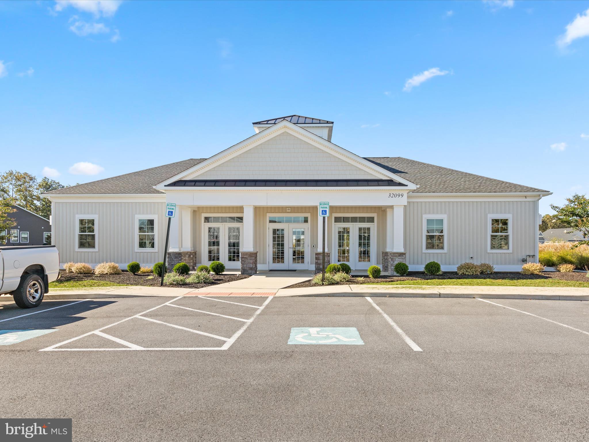 OCEAN MEADOWS - Residential