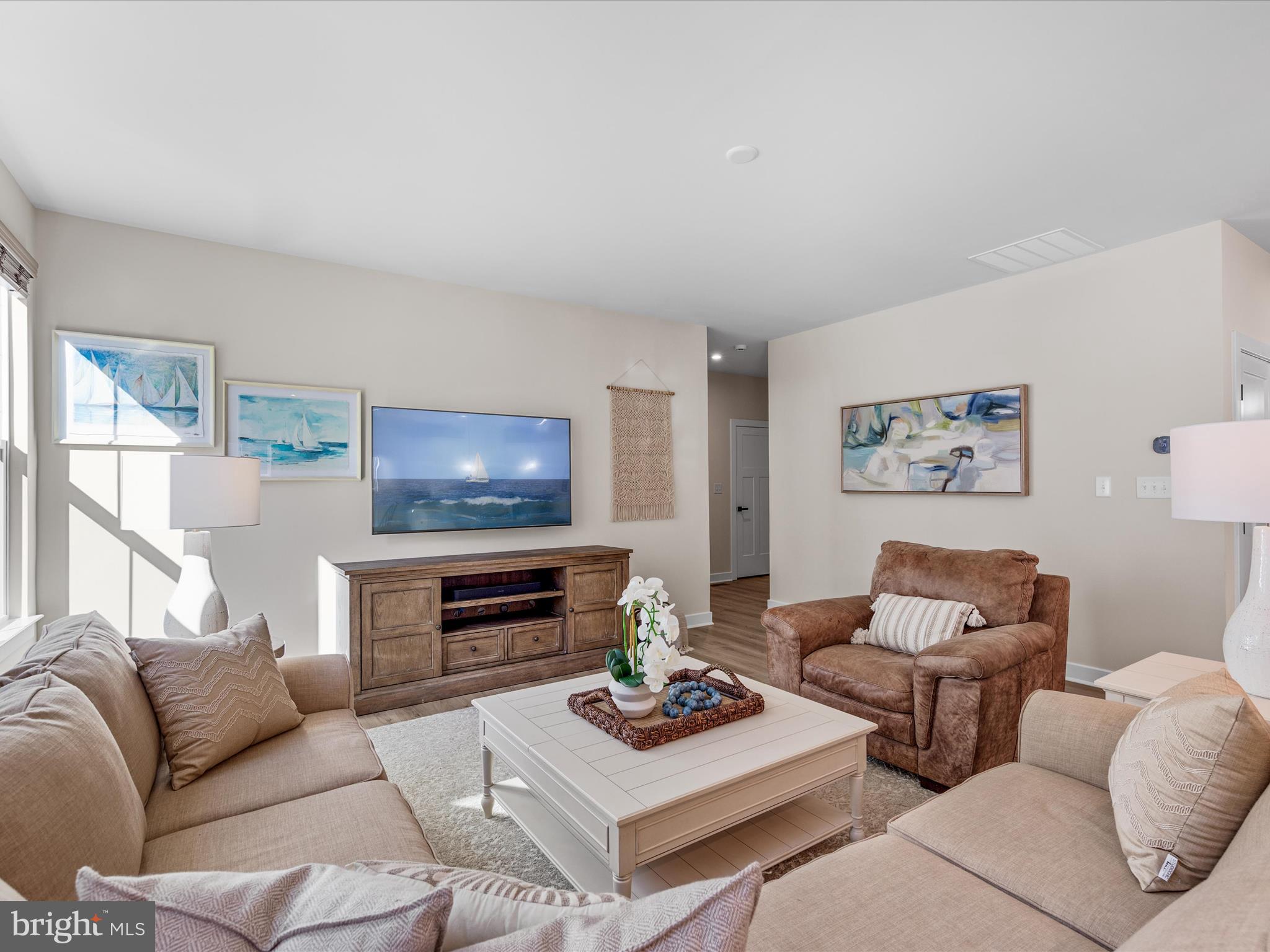 OCEAN MEADOWS - Residential