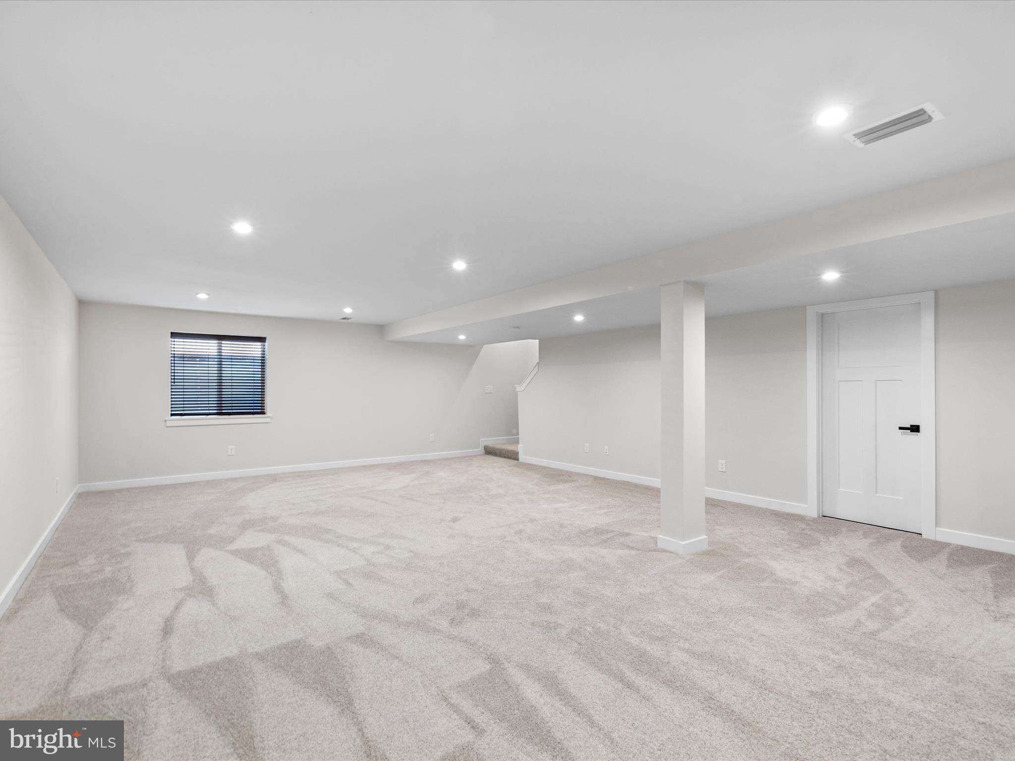 OCEAN MEADOWS - Residential