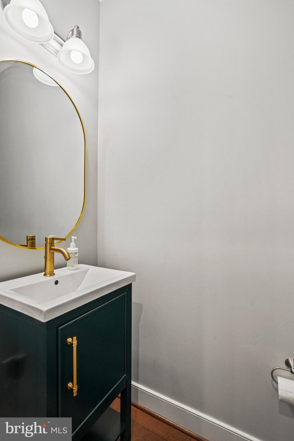 RHODES HILL SQUARE - Residential