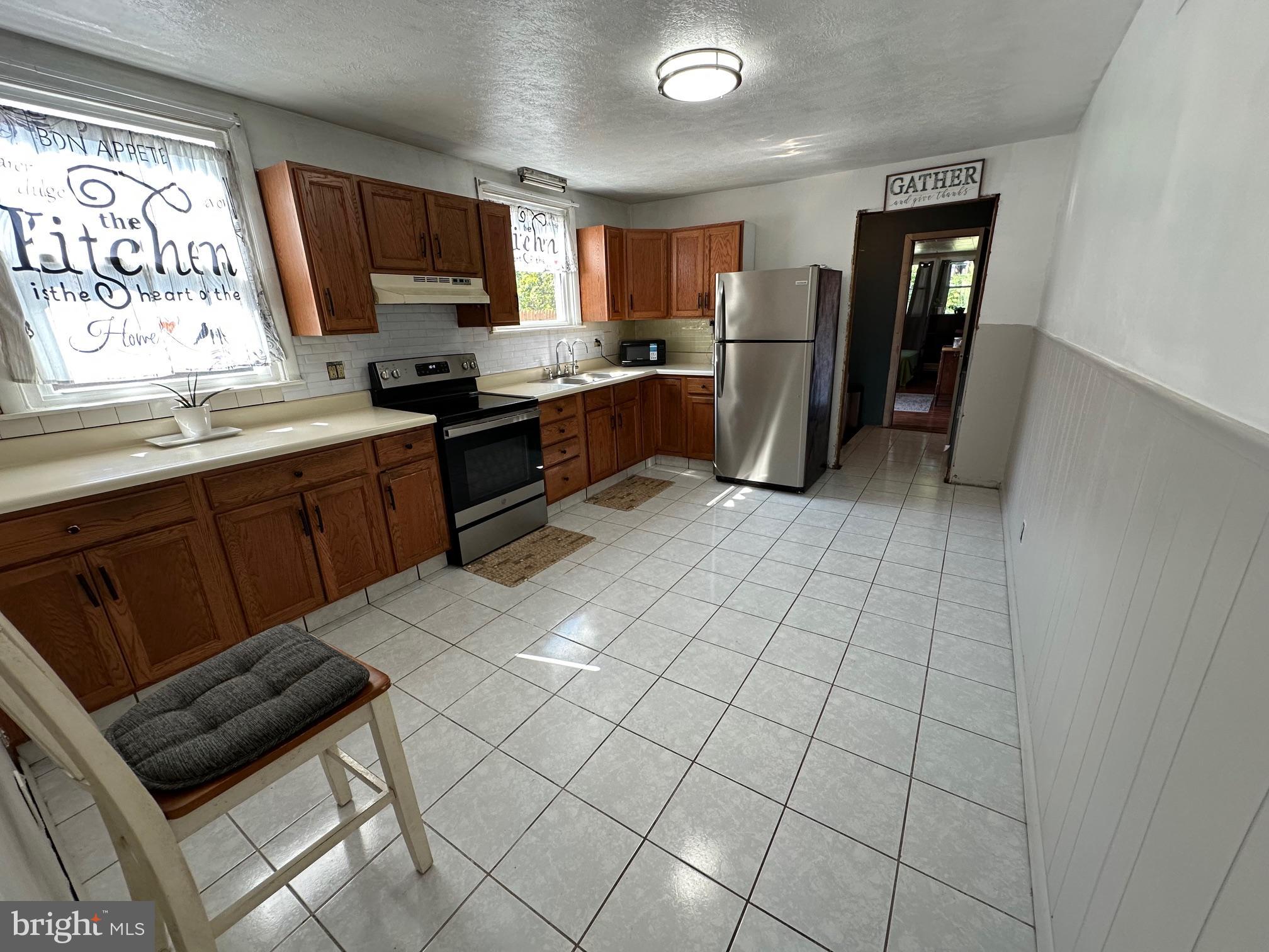 108 LAWNTON ROAD