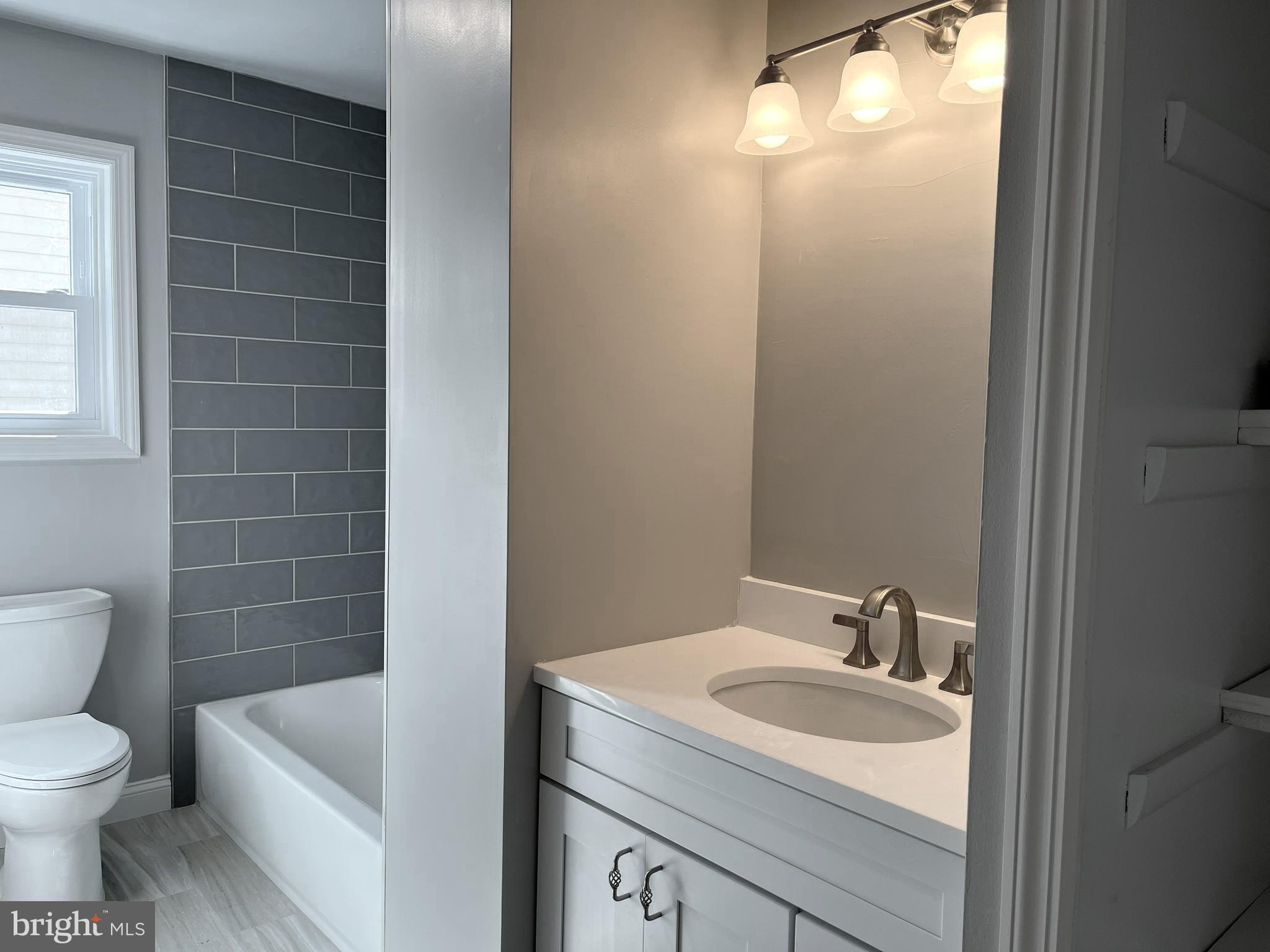 NEWTOWN CROSSING - Residential Lease