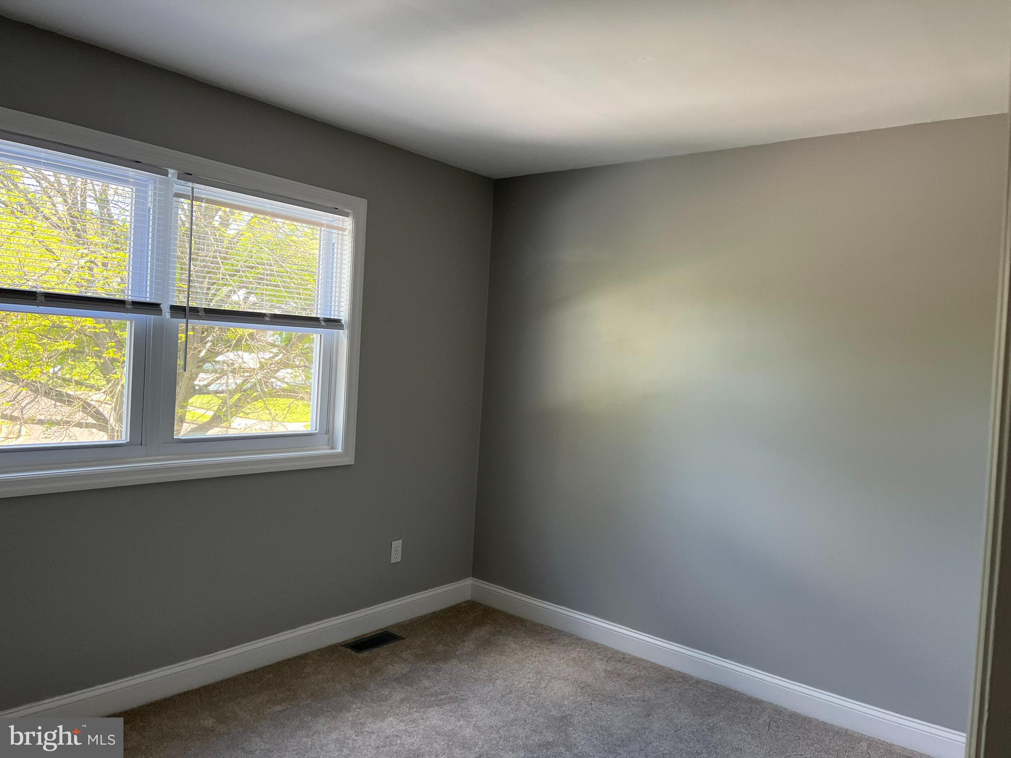 NEWTOWN CROSSING - Residential Lease