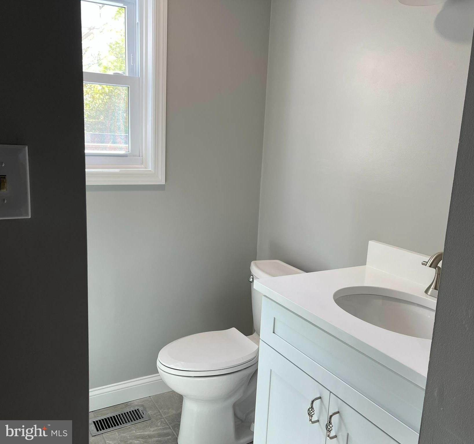 NEWTOWN CROSSING - Residential Lease