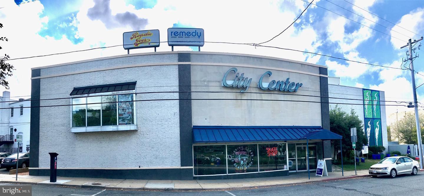 This is a fabulous opportunity to locate your business in the heart of Downtown Salisbury. This property has great architectural features and is currently in the process of getting a new glass elevator, marble lobby, and exterior renovations including better signage, additional parking, water fountain, and updated security / controlled entry into the building after hours. Perfect for law or insurance provider.