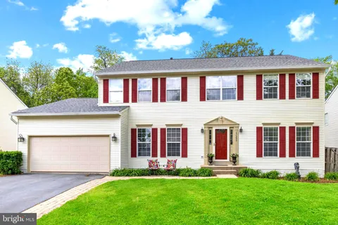 17209 Pickwick Drive, Purcellville, VA MLS: VALO2092666