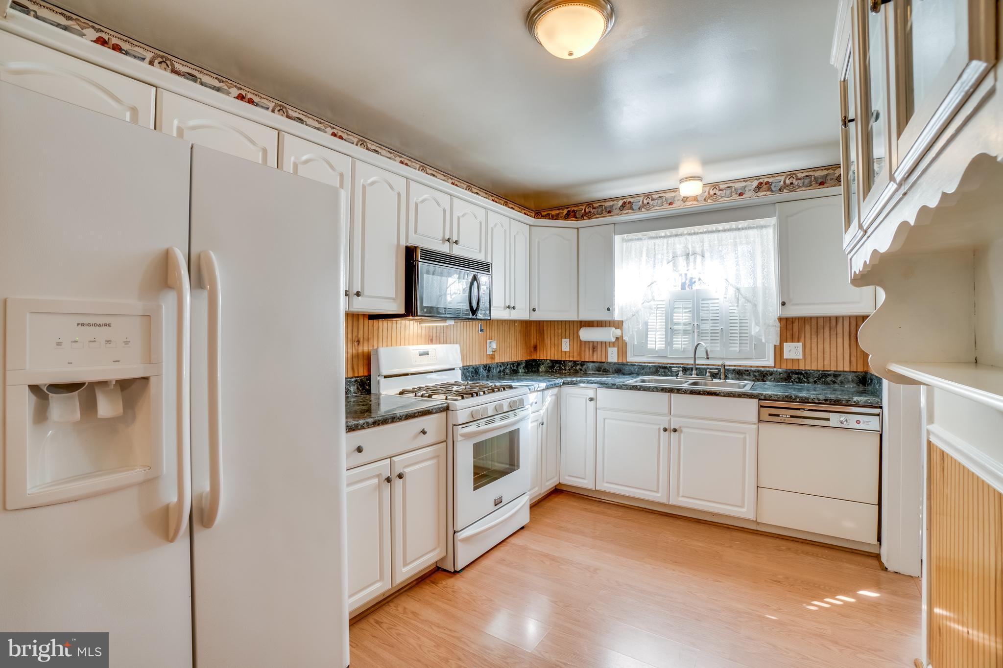 WAVERLY VILLAGE - Residential