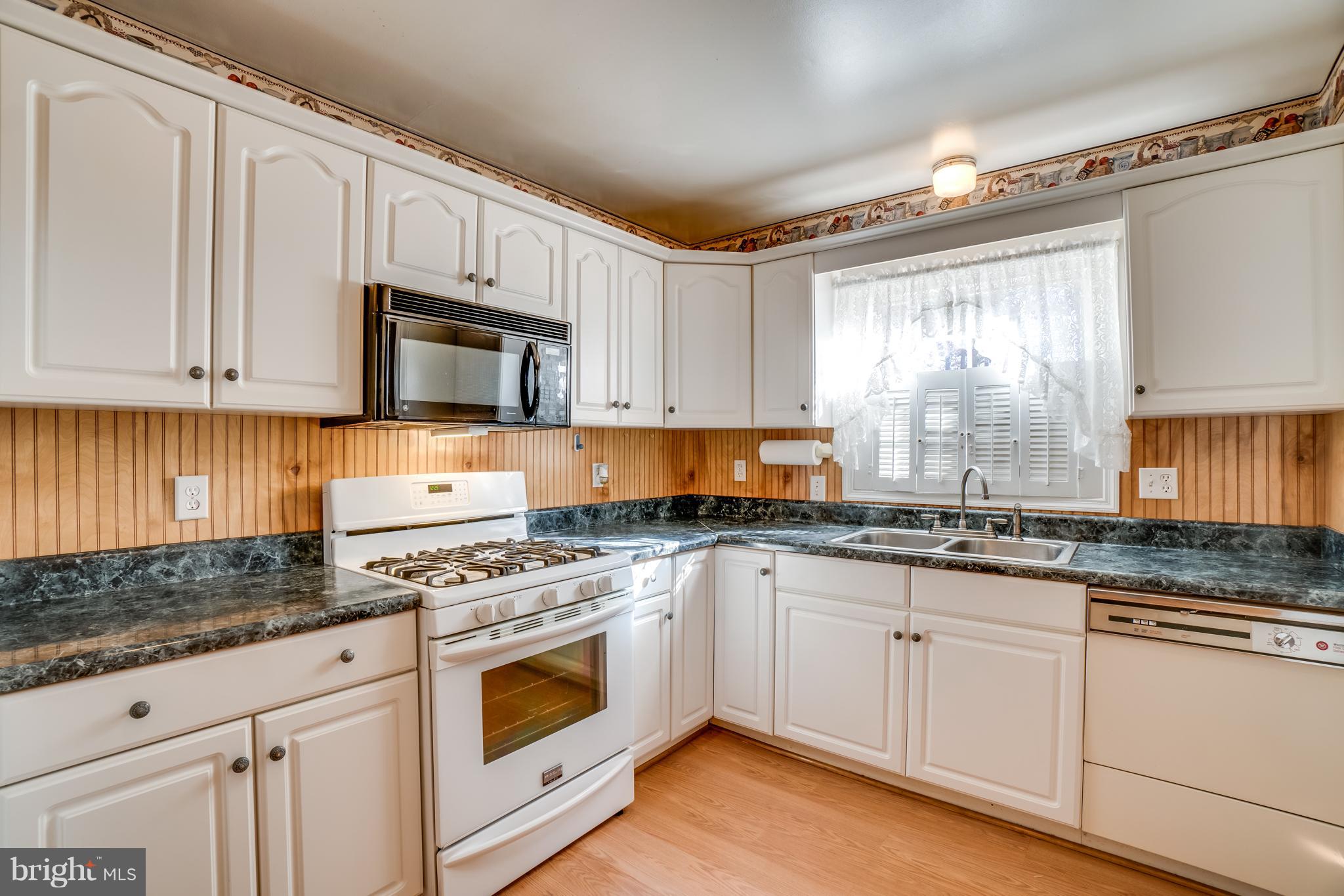 WAVERLY VILLAGE - Residential