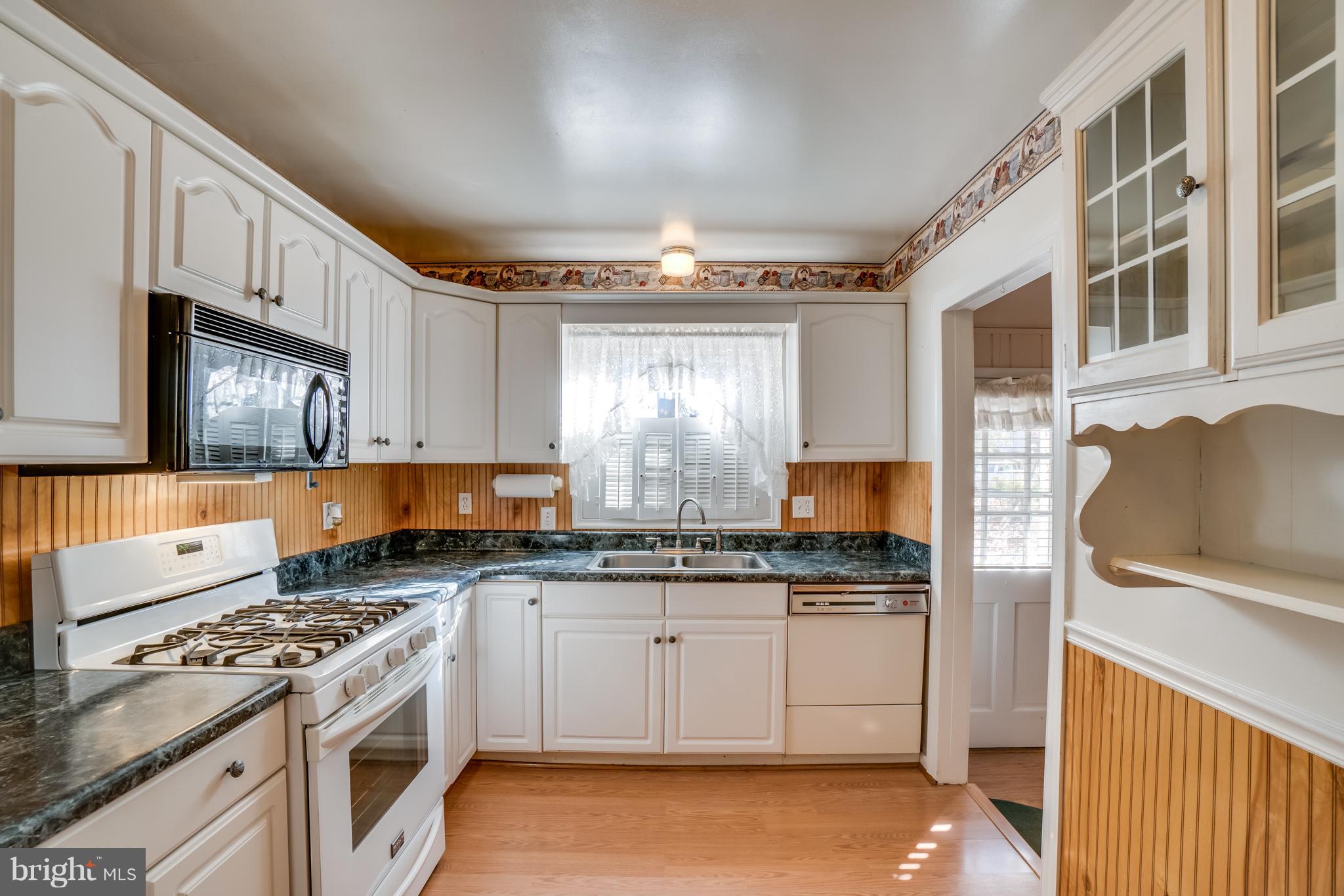 WAVERLY VILLAGE - Residential