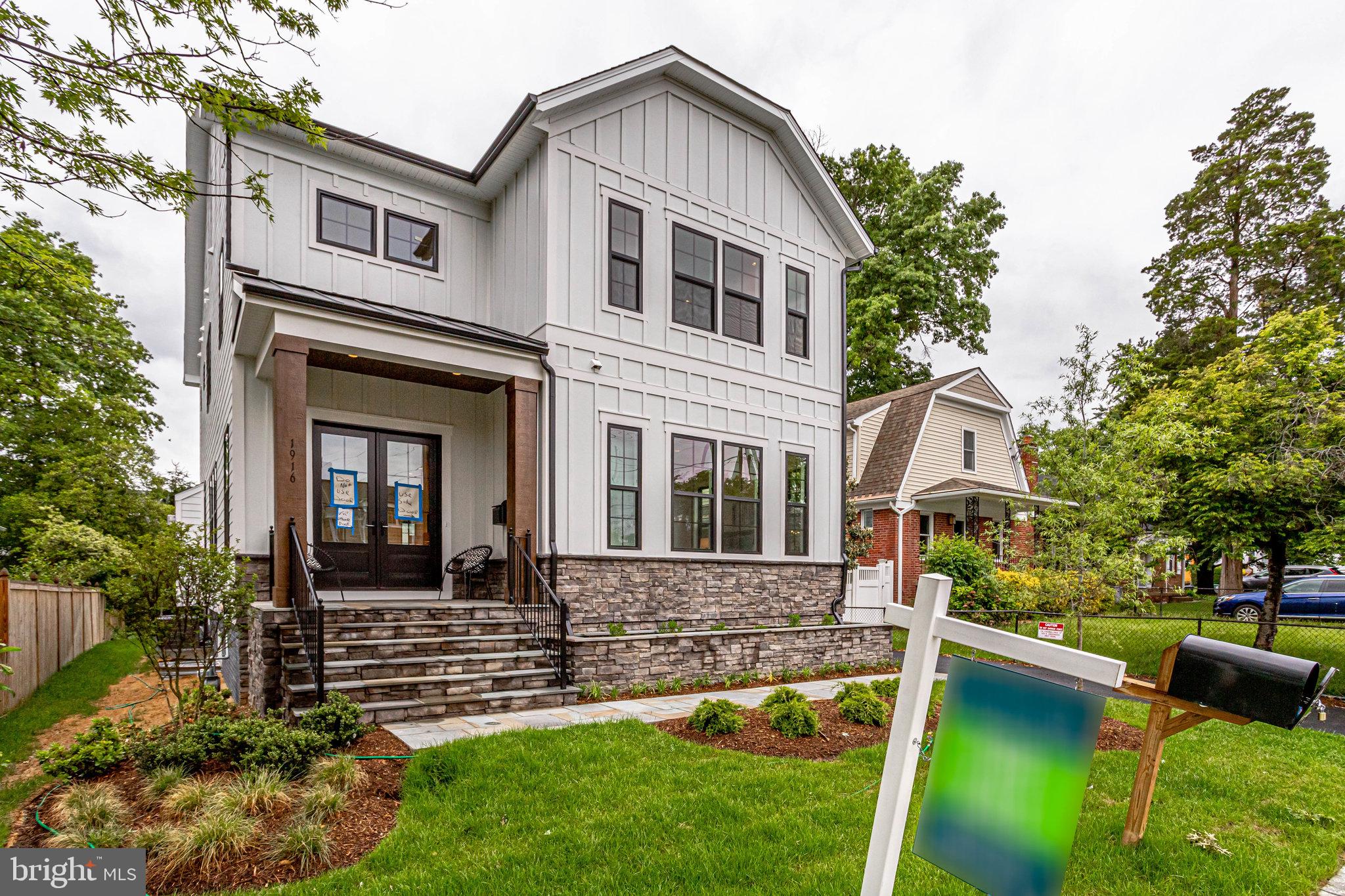 FALLS CHURCH PARK - Residential