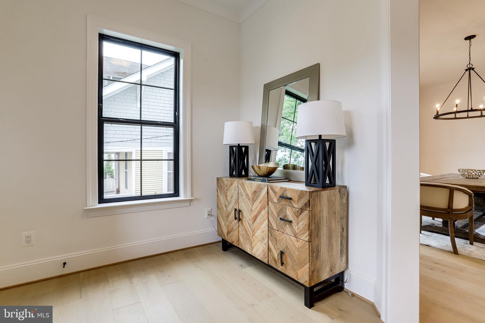 FALLS CHURCH PARK - Residential