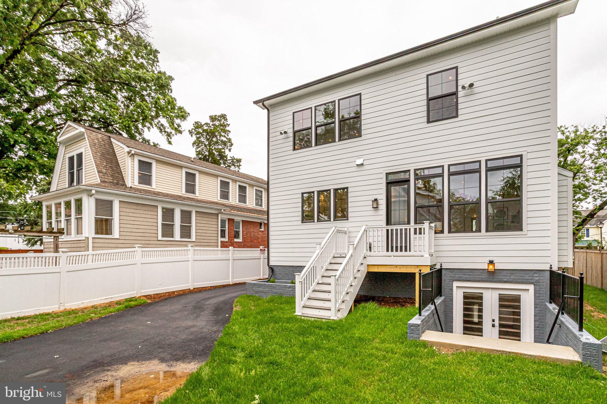 FALLS CHURCH PARK - Residential