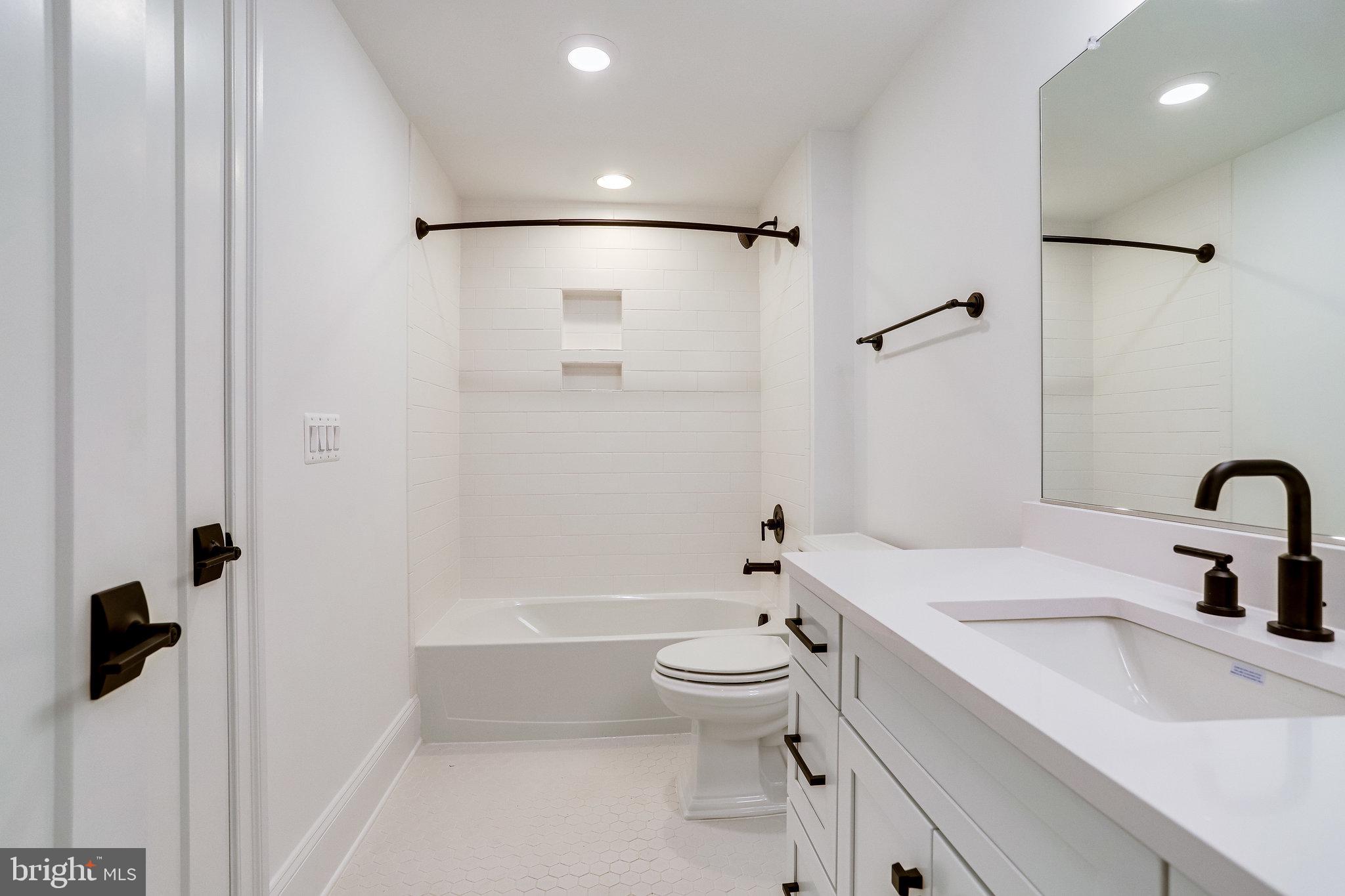 FALLS CHURCH PARK - Residential