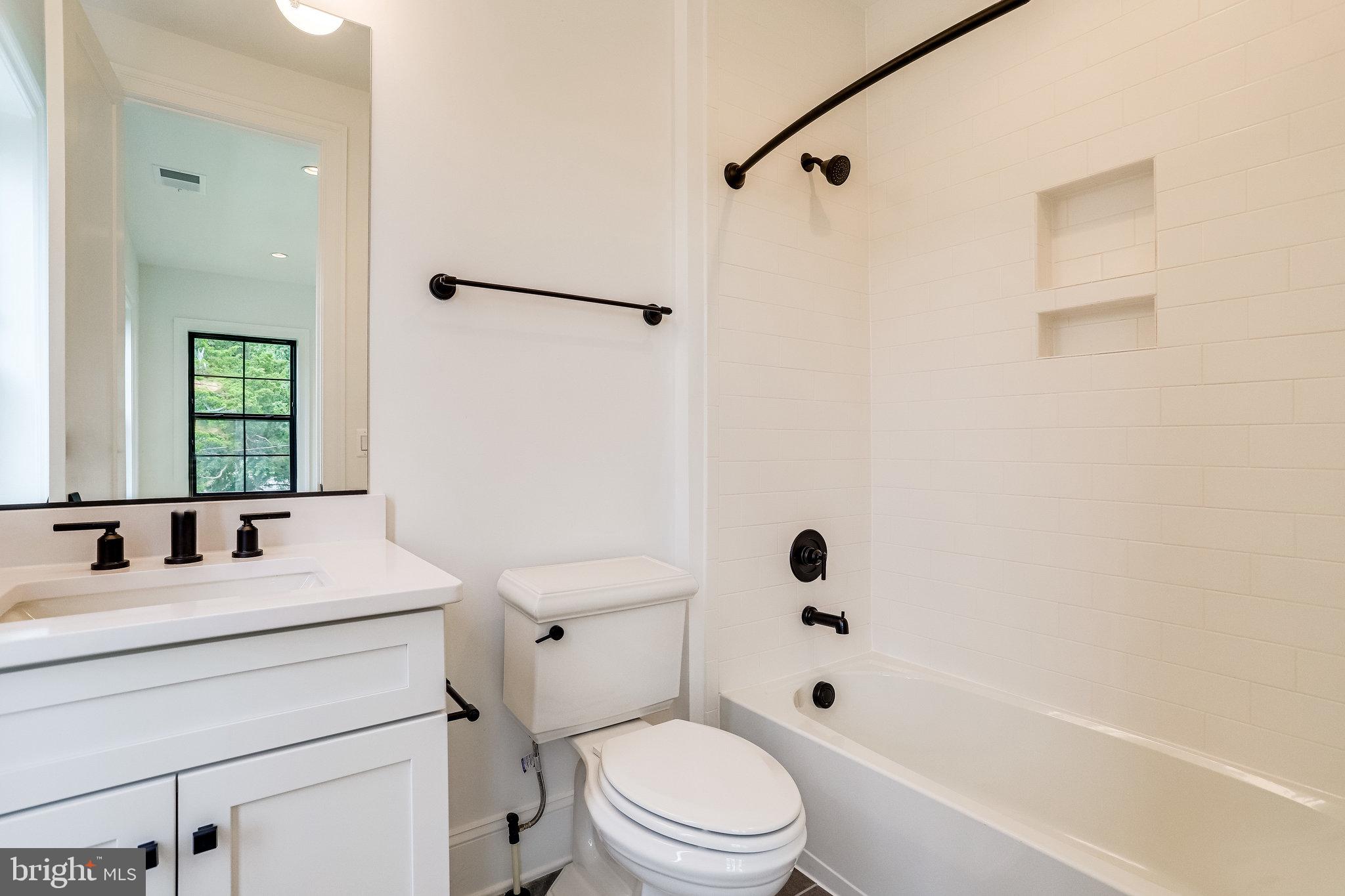 FALLS CHURCH PARK - Residential