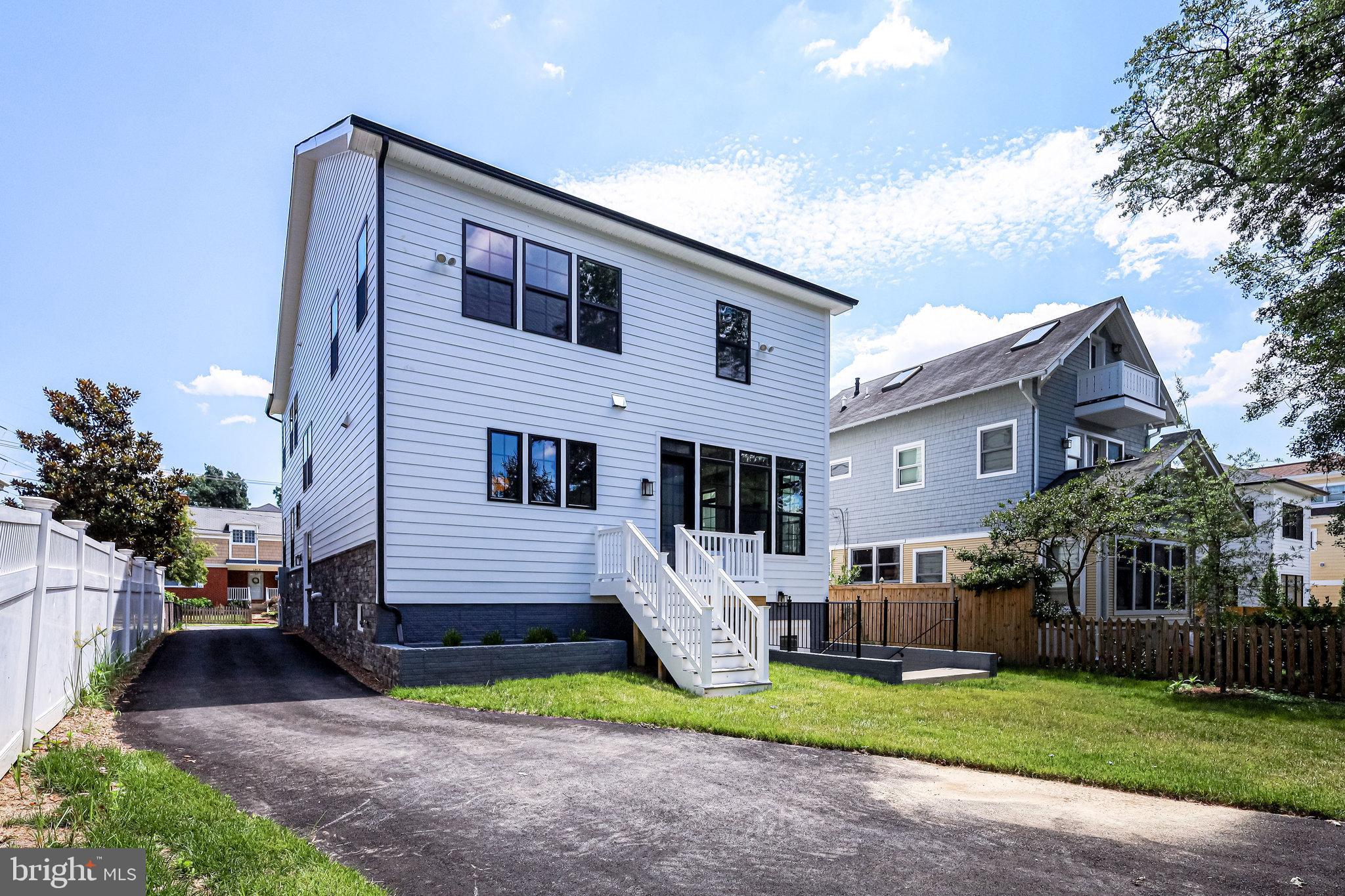 FALLS CHURCH PARK - Residential