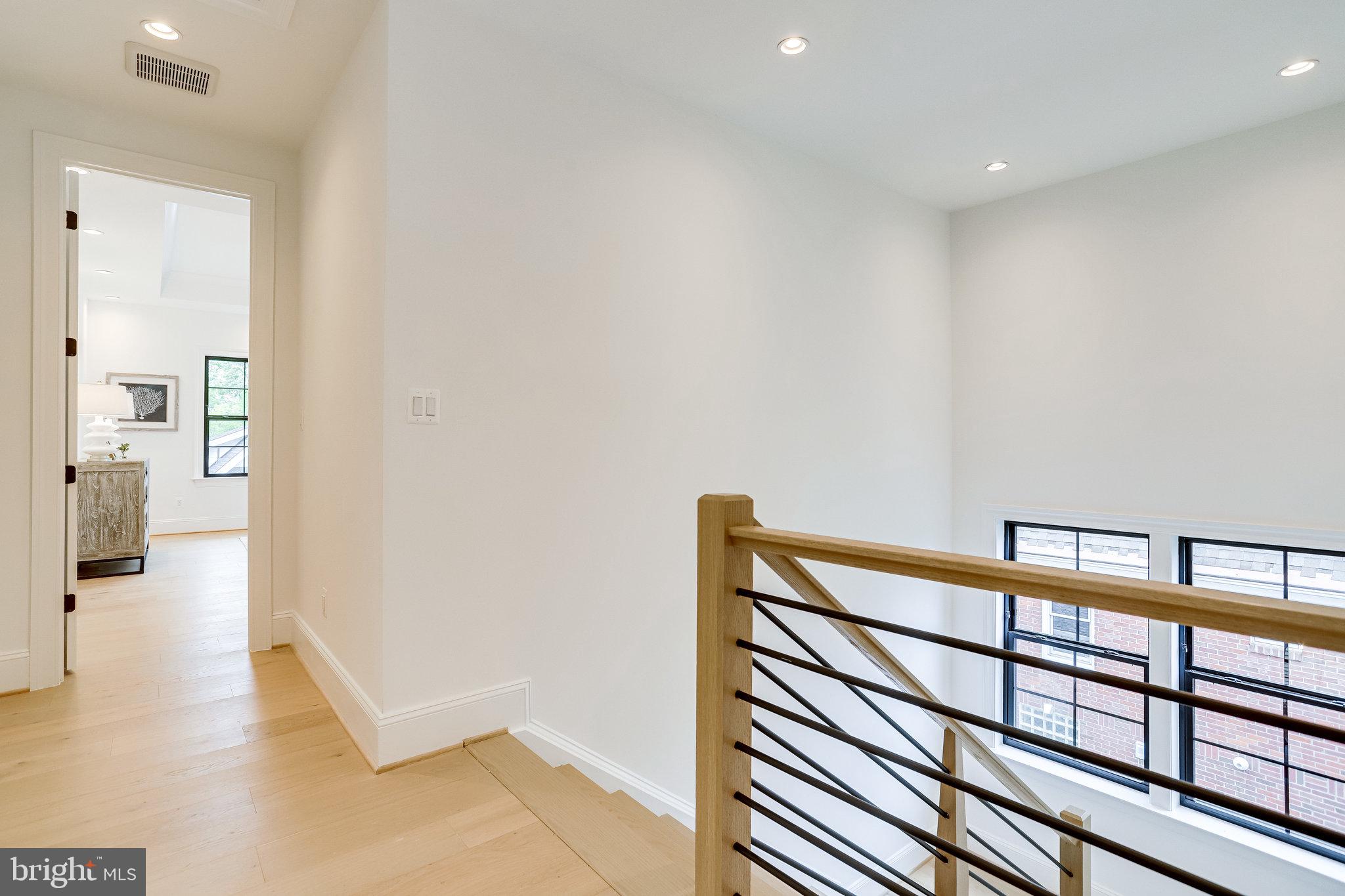 FALLS CHURCH PARK - Residential