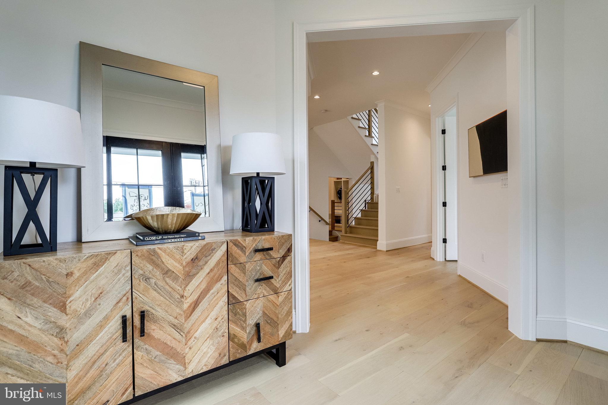 FALLS CHURCH PARK - Residential