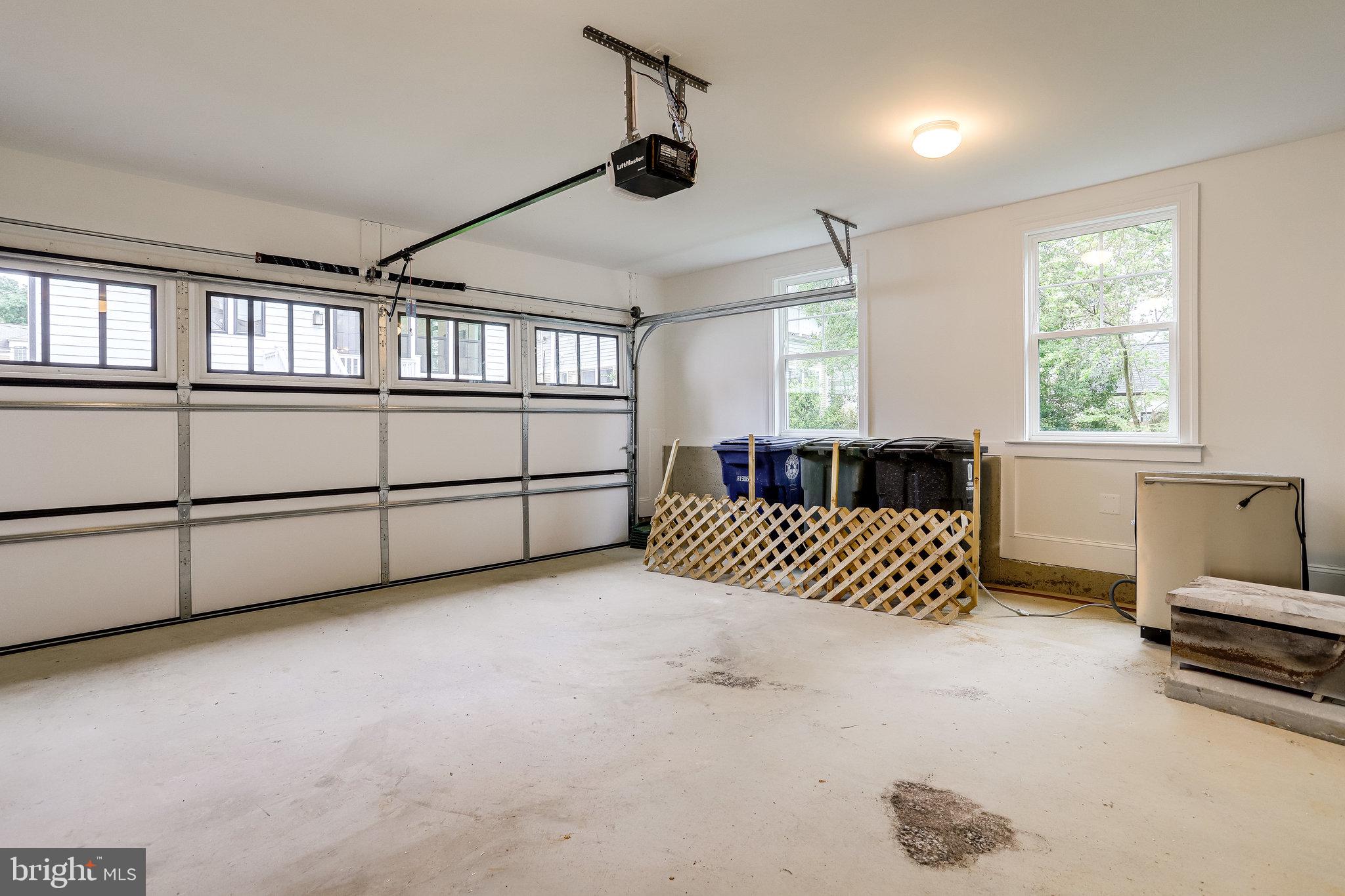 FALLS CHURCH PARK - Residential