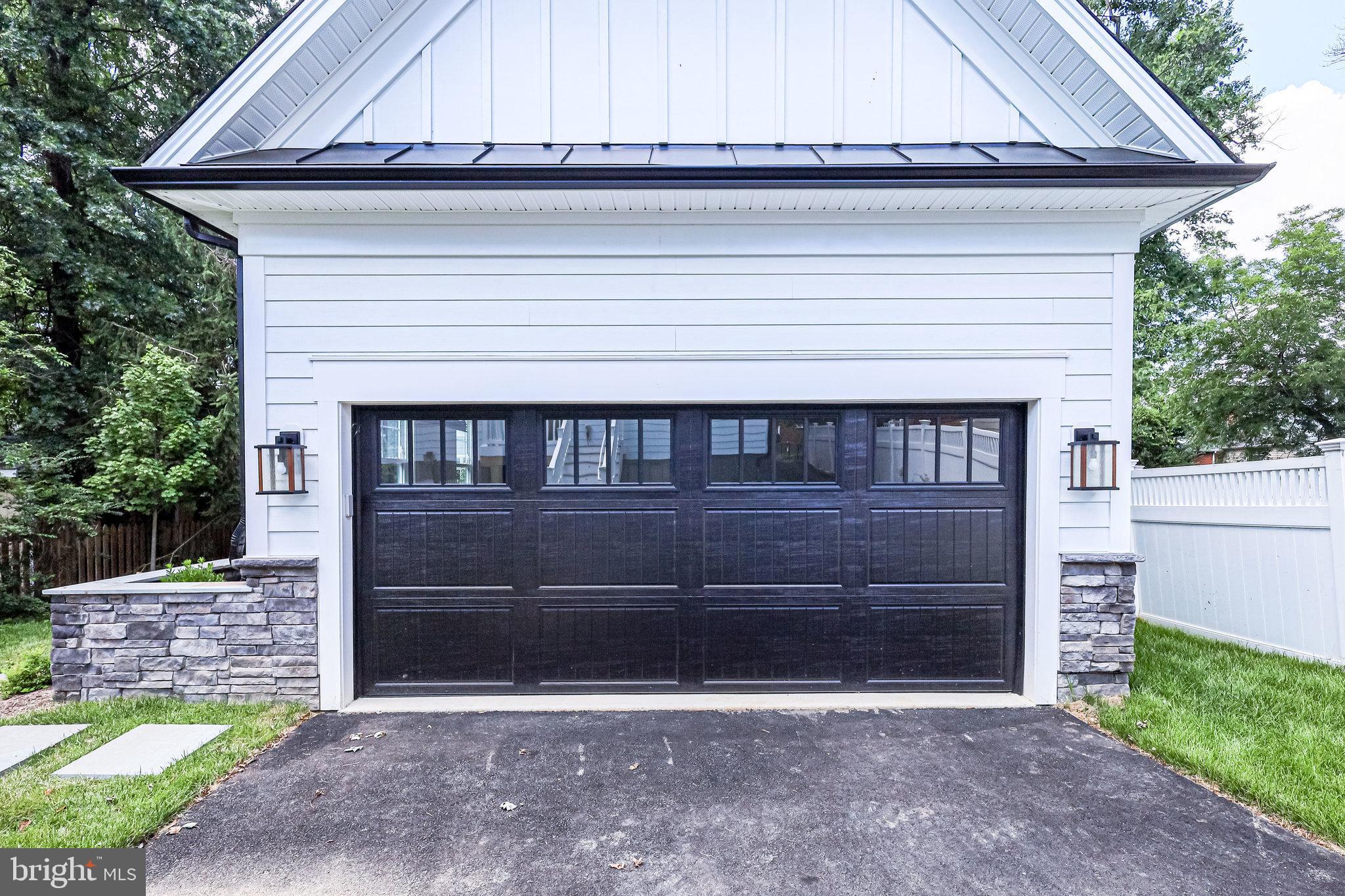 FALLS CHURCH PARK - Residential