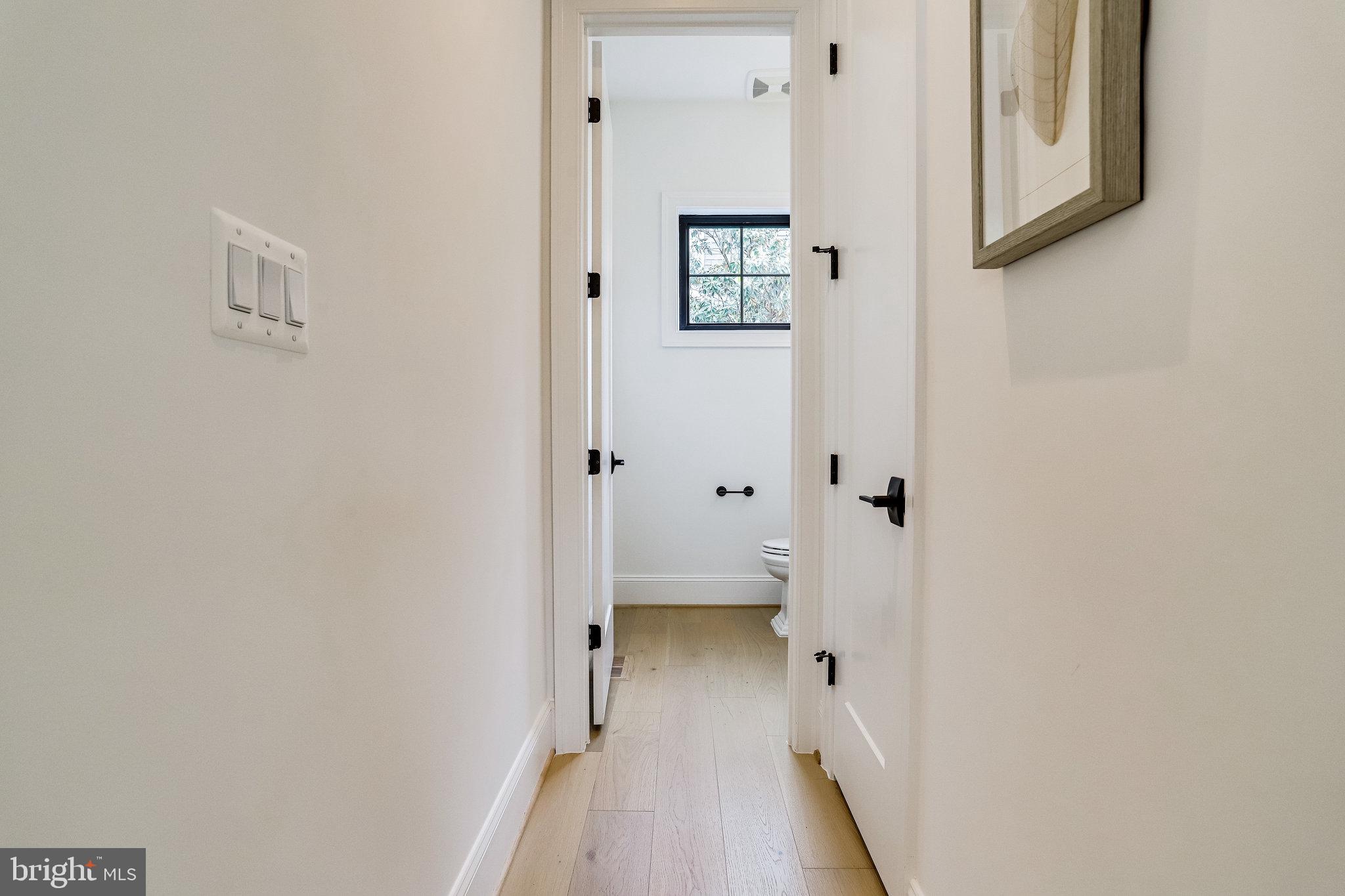 FALLS CHURCH PARK - Residential