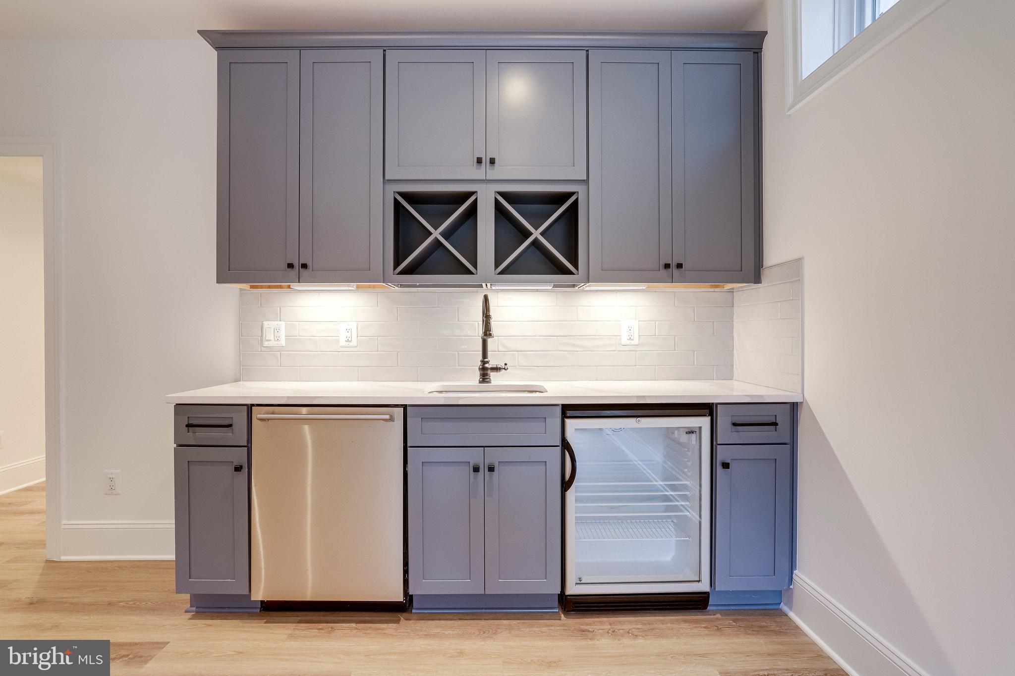 FALLS CHURCH PARK - Residential