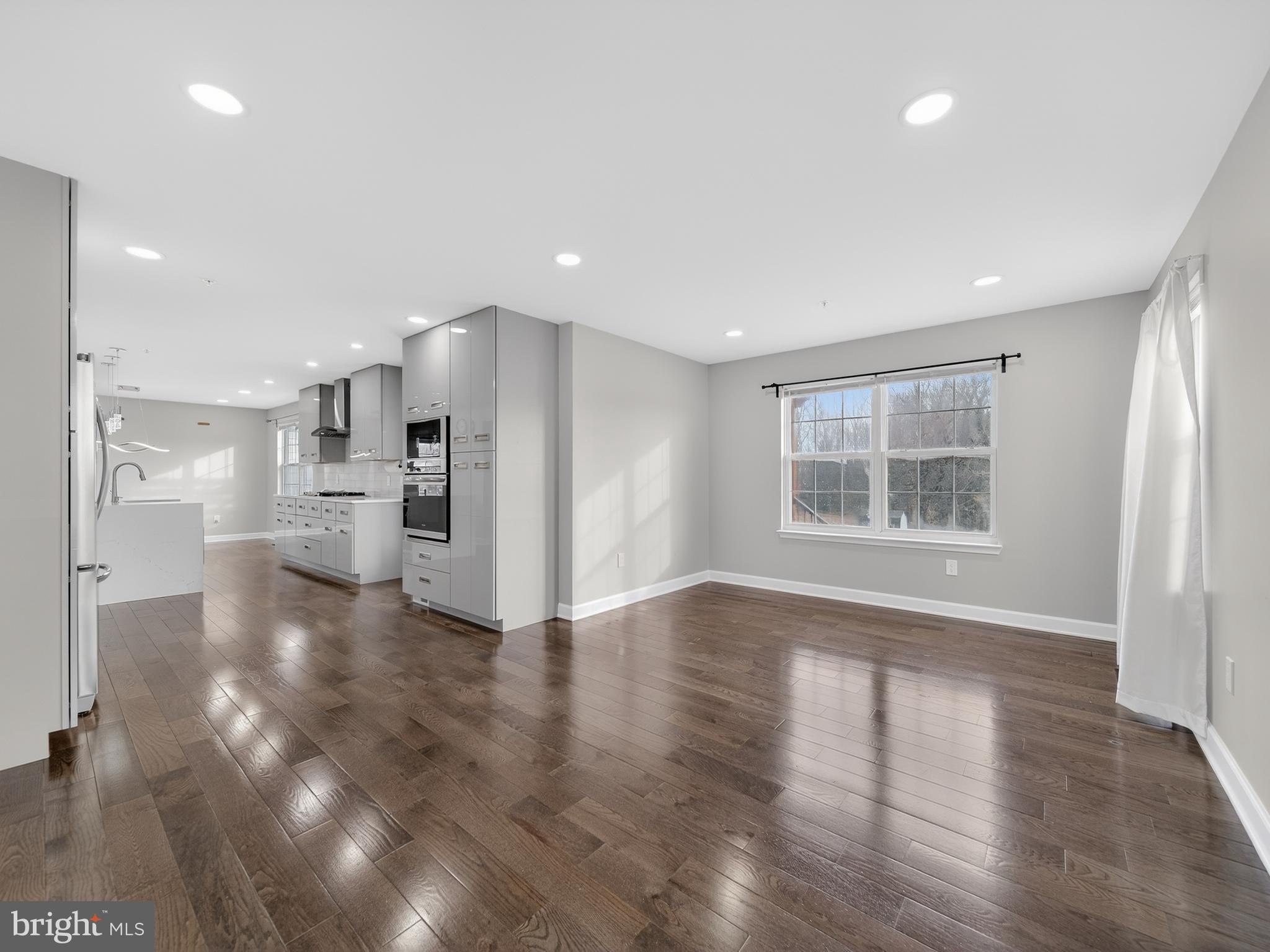 BROOKE HEIGHTS - Residential