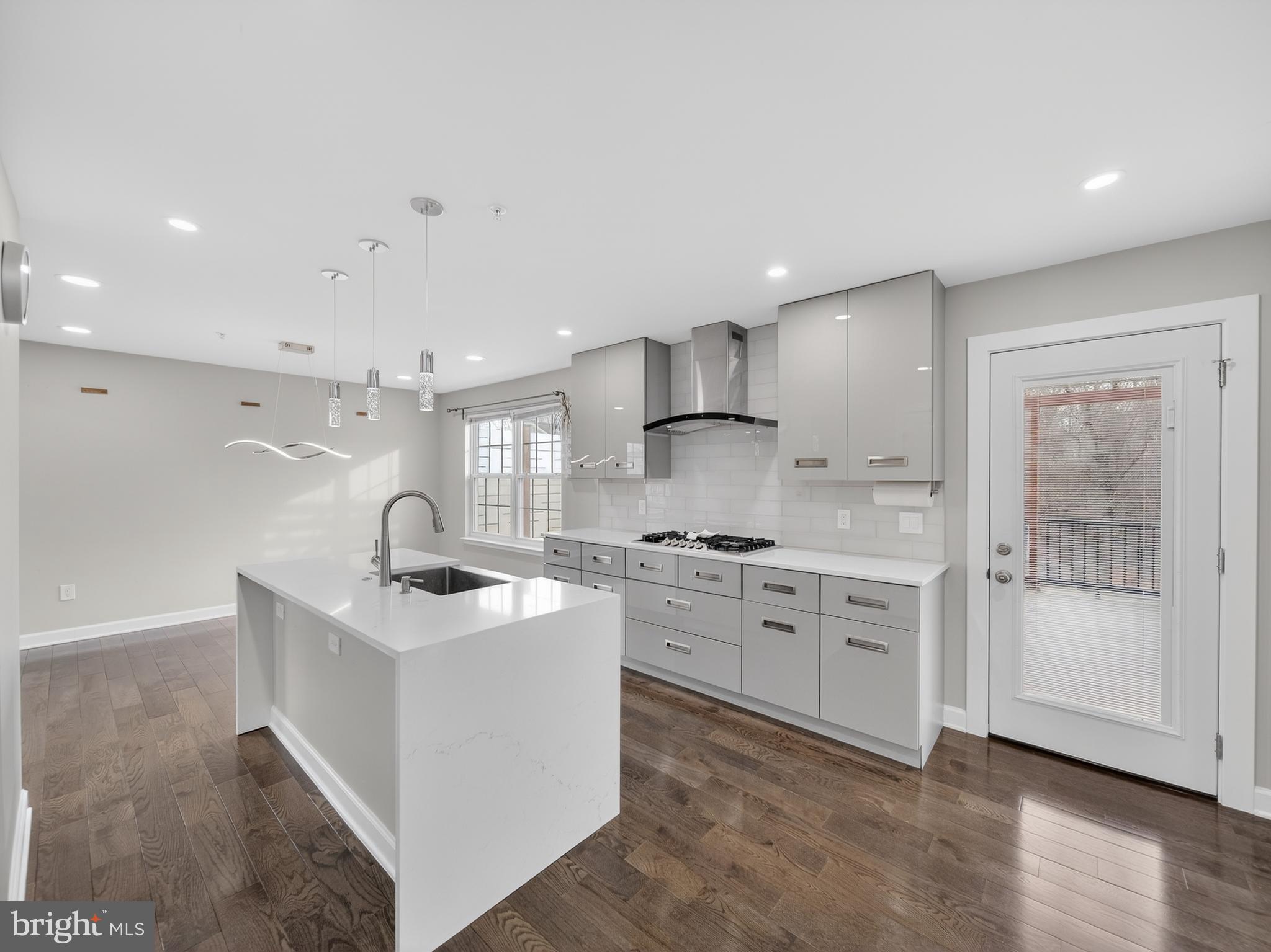 BROOKE HEIGHTS - Residential