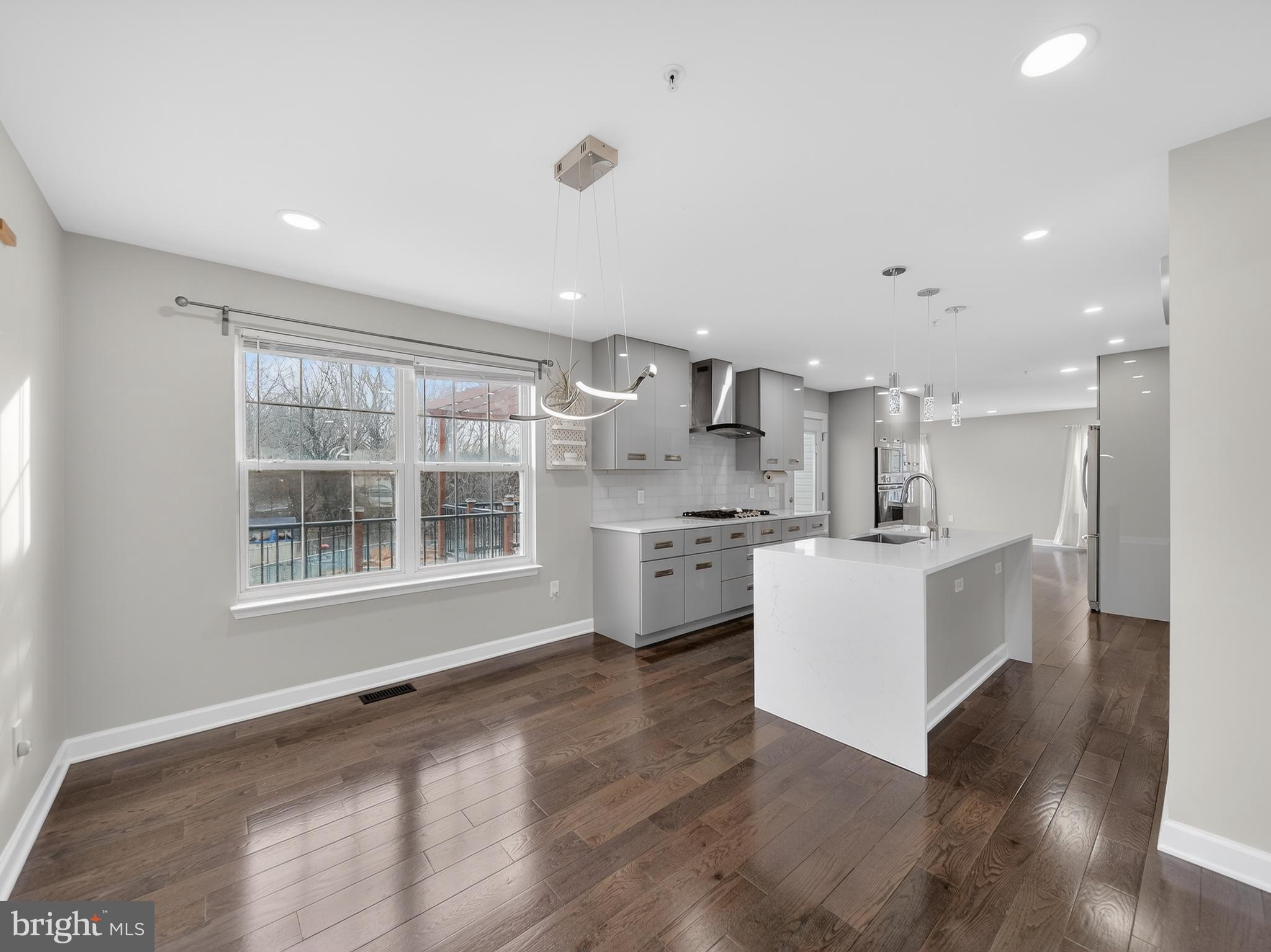 BROOKE HEIGHTS - Residential