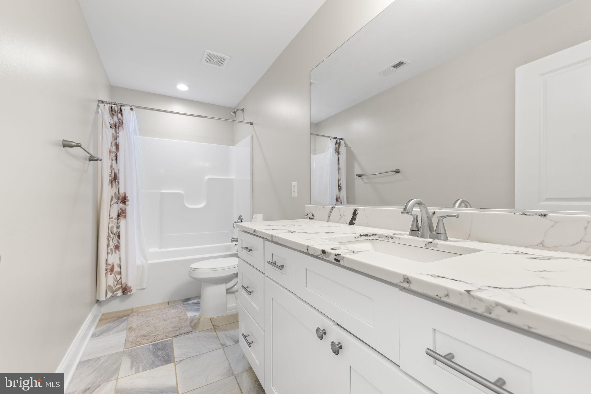 THE ESTATES AT LIGHT LANE - Residential