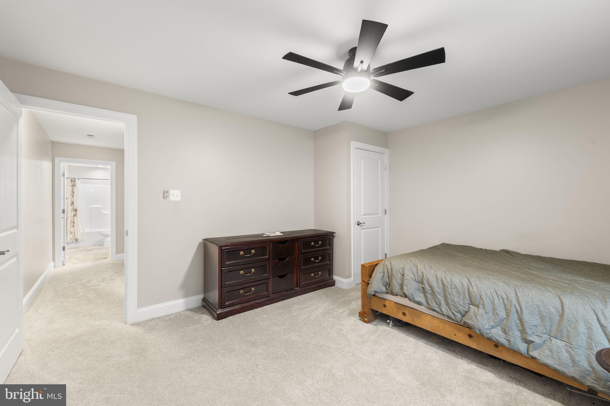 THE ESTATES AT LIGHT LANE - Residential