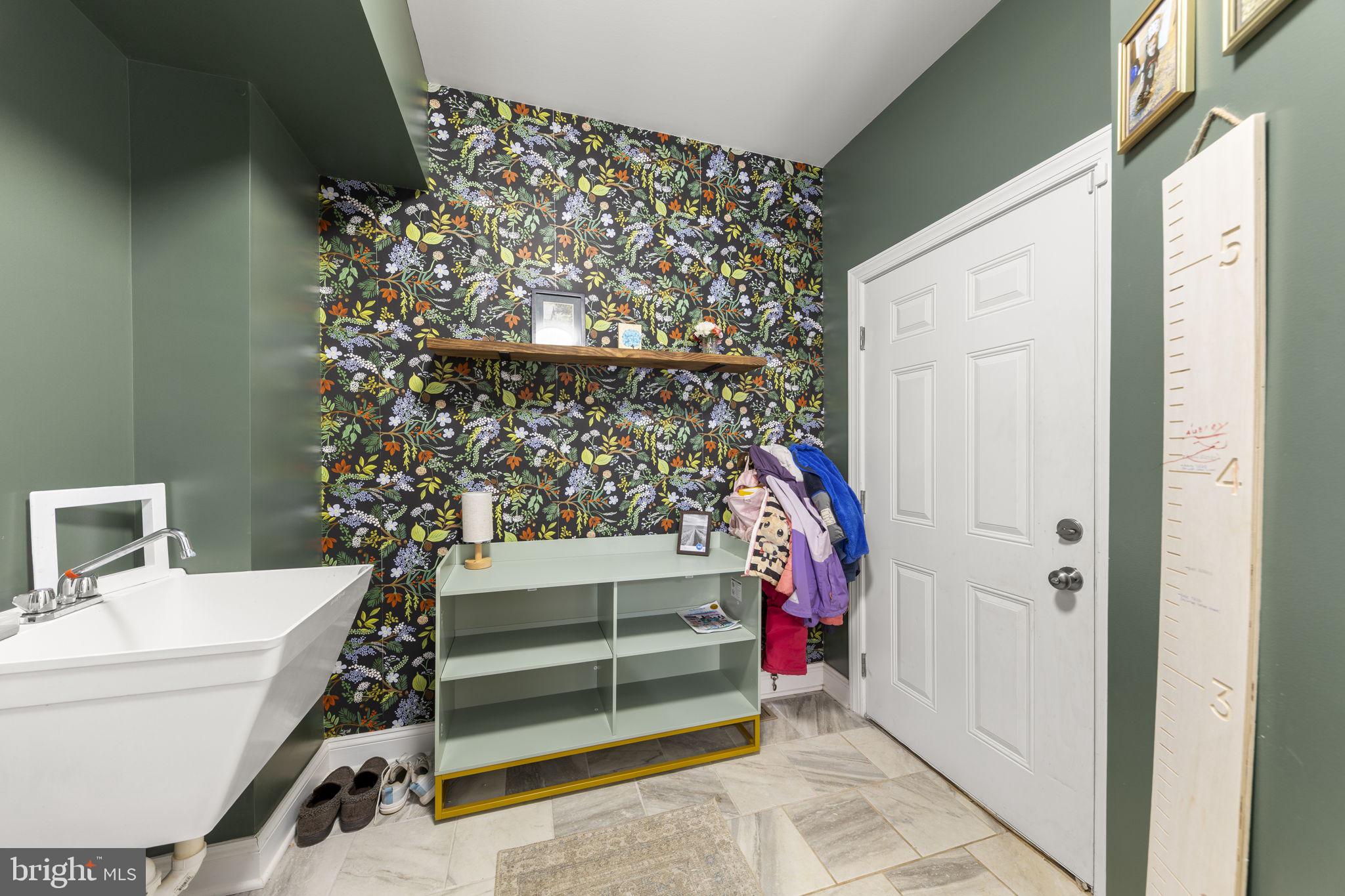 THE ESTATES AT LIGHT LANE - Residential