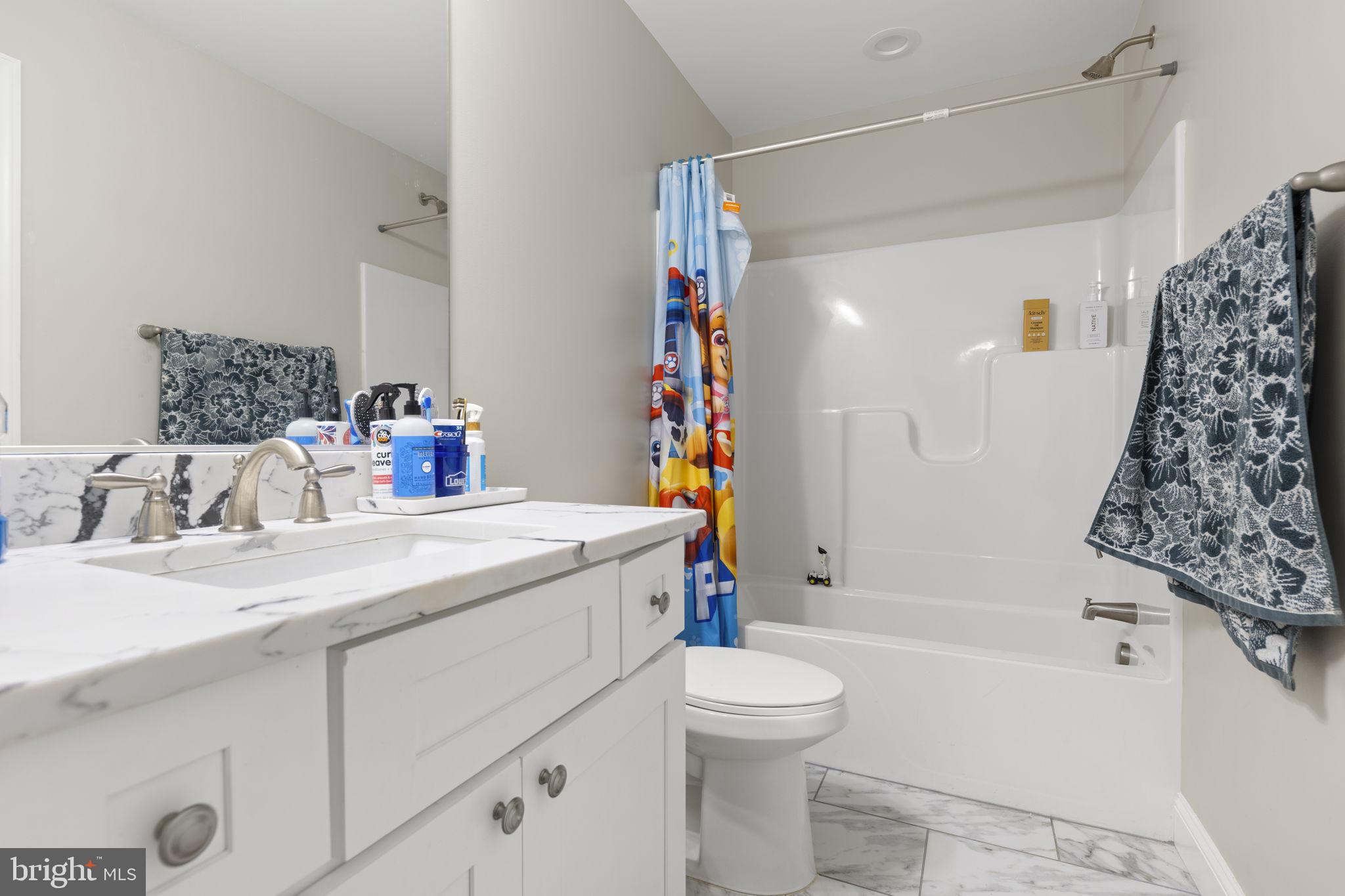 THE ESTATES AT LIGHT LANE - Residential