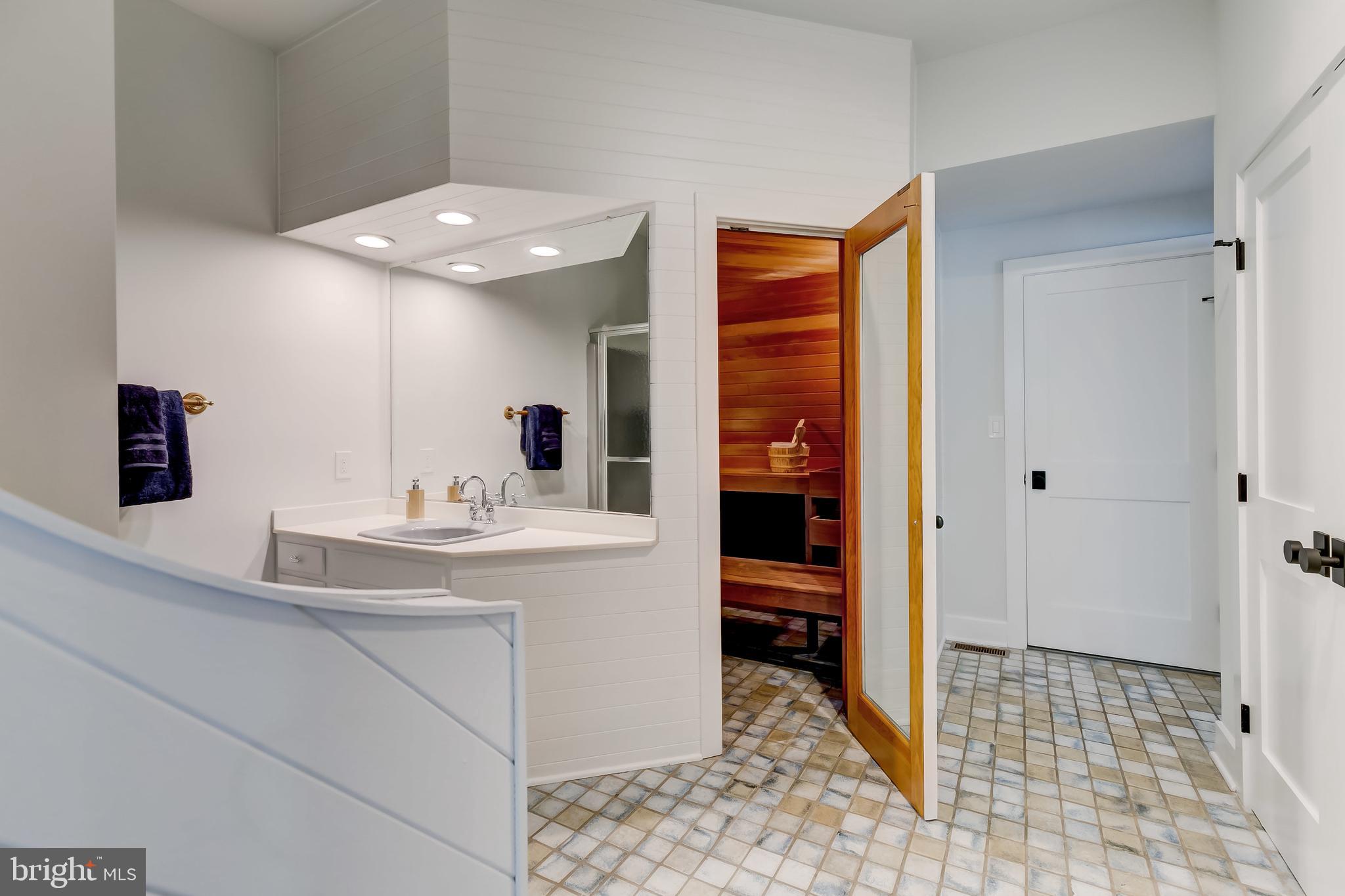 OLDE SEVERNA PARK - Residential