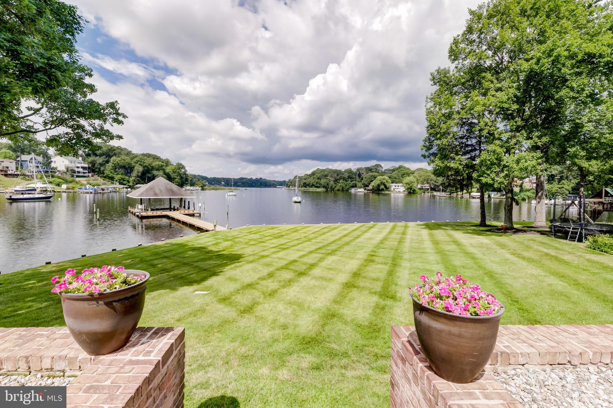 OLDE SEVERNA PARK - Residential